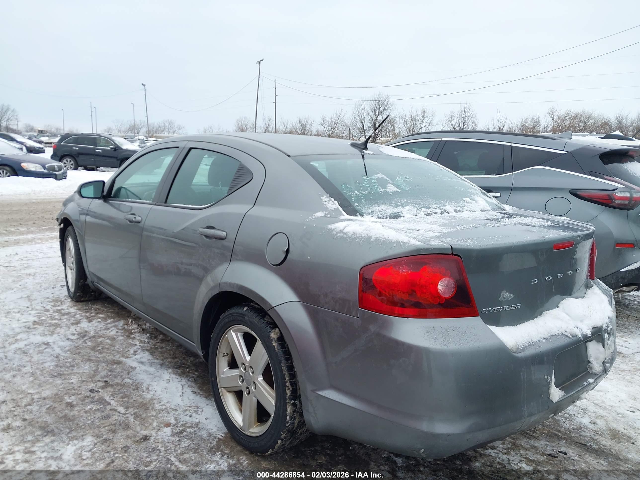 DODGE AVENGER image 3