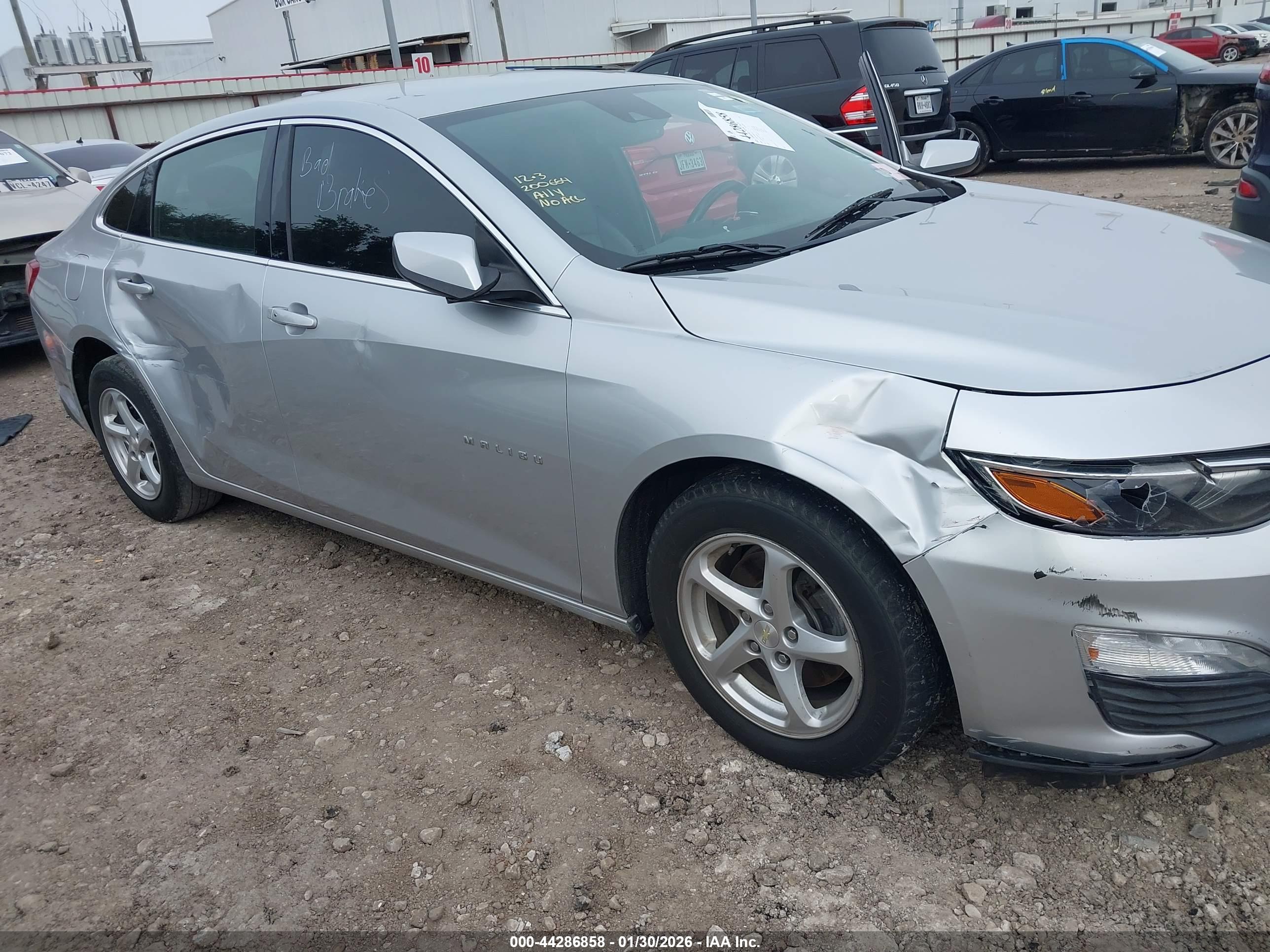CHEVROLET MALIBU image 6