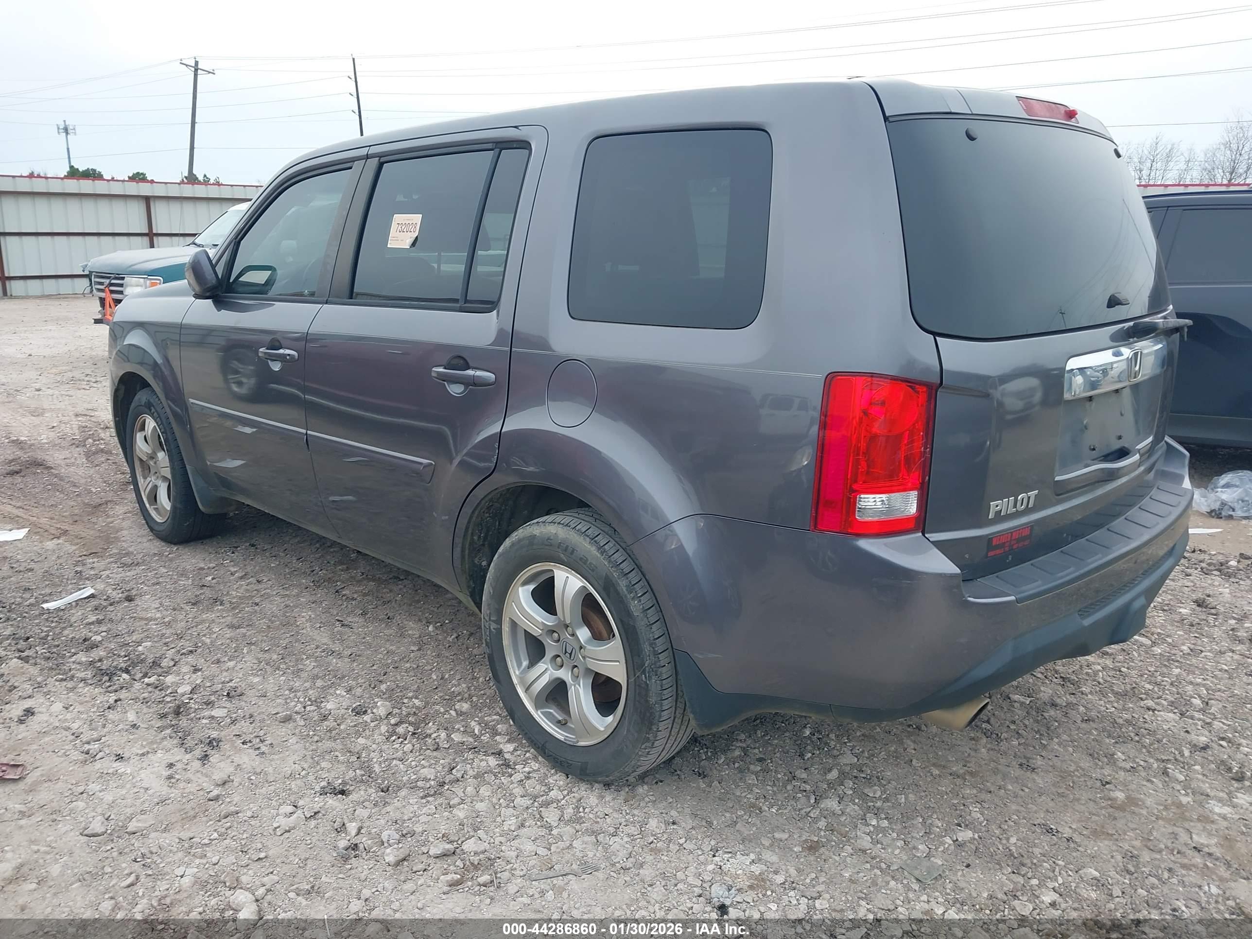 HONDA PILOT image 3
