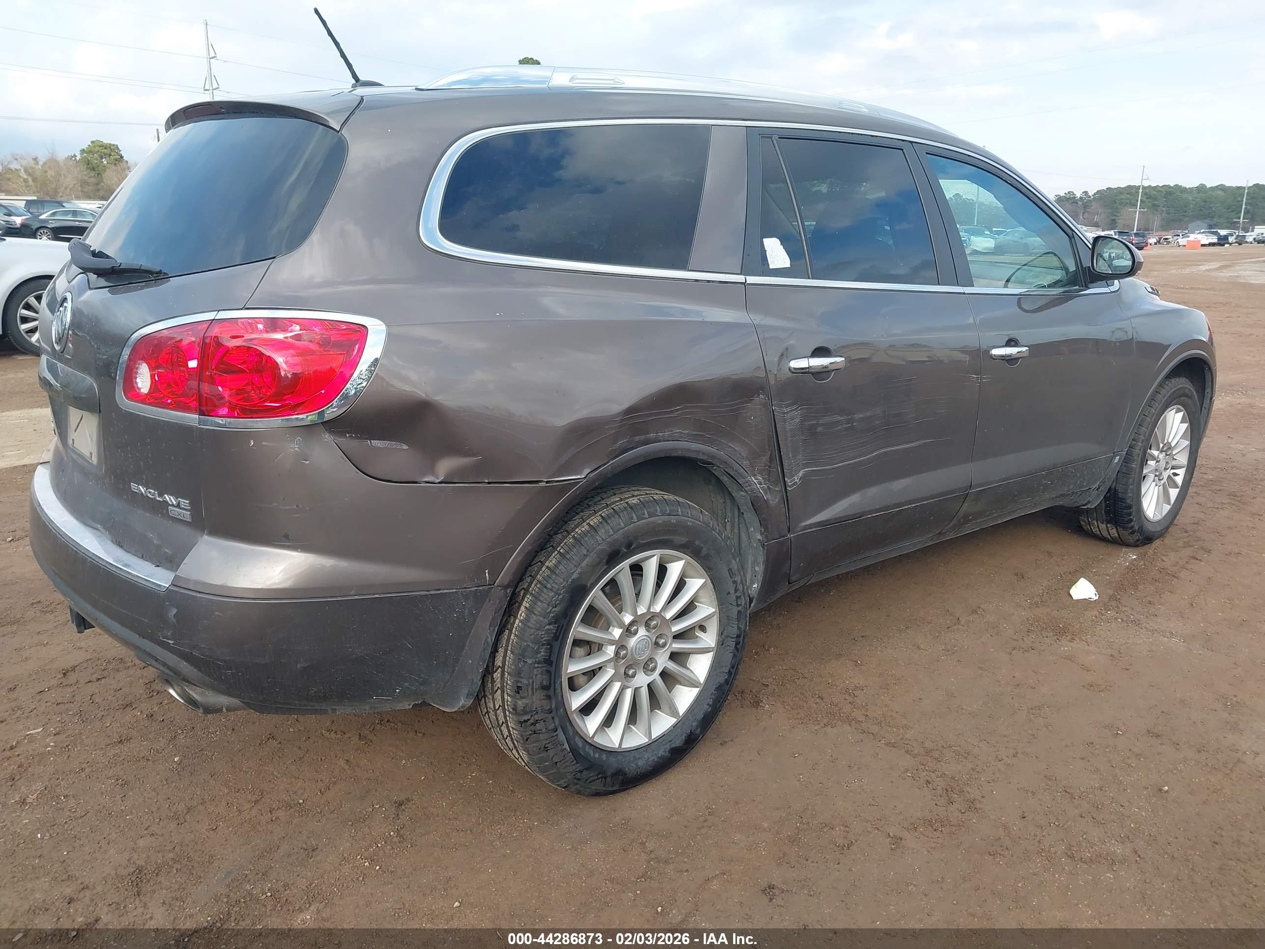 BUICK ENCLAVE image 4
