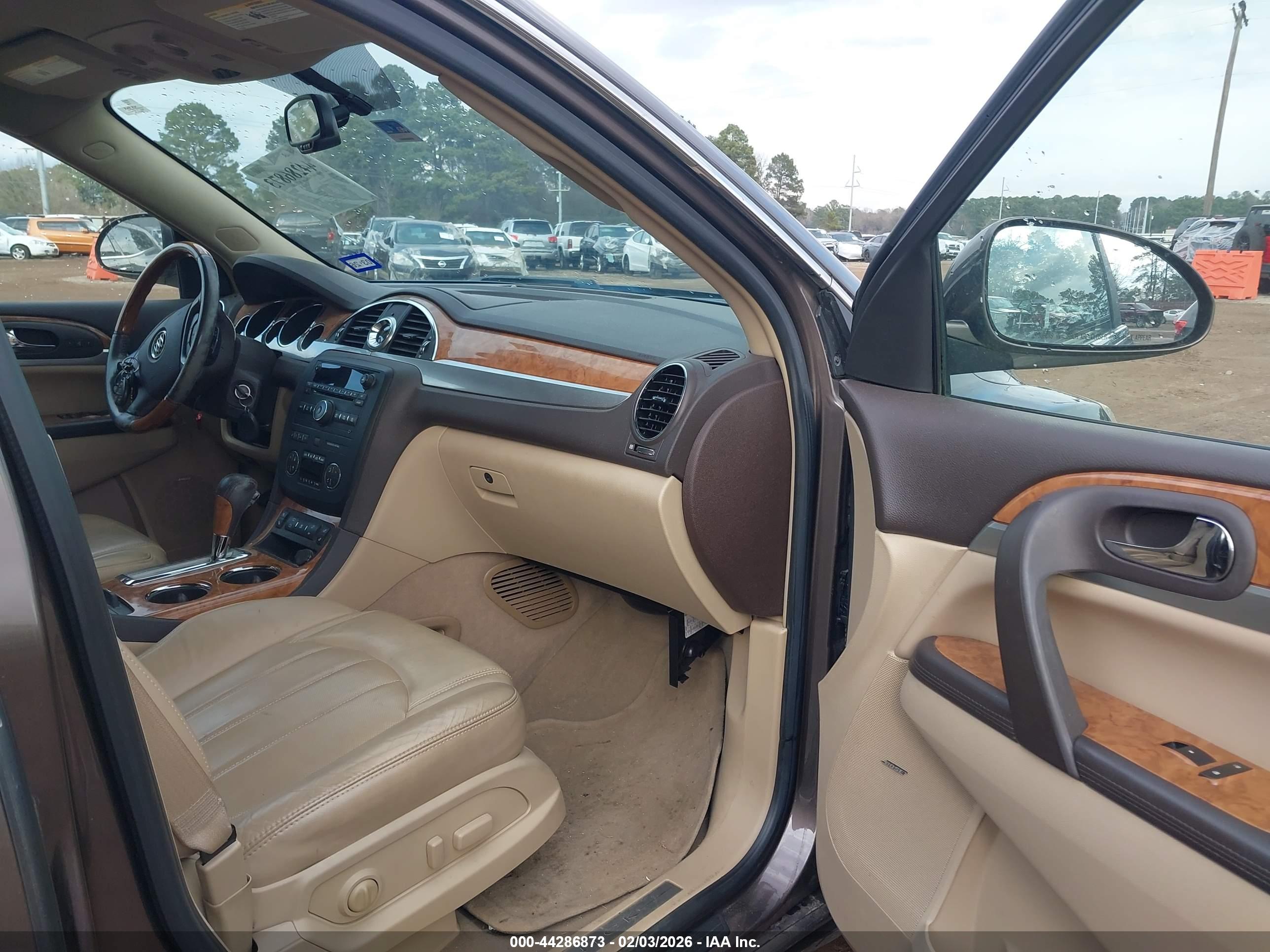 BUICK ENCLAVE image 5