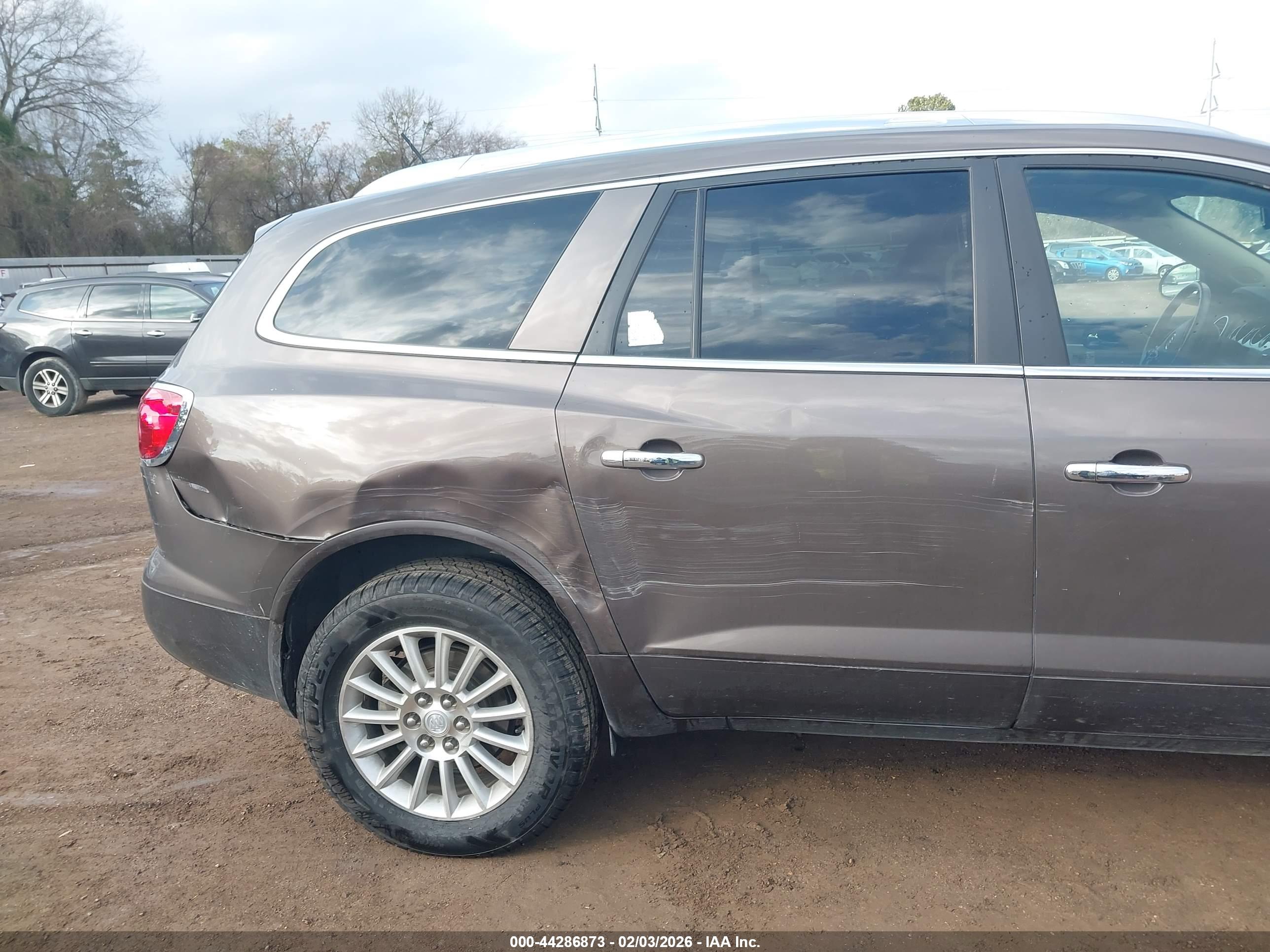 BUICK ENCLAVE image 6