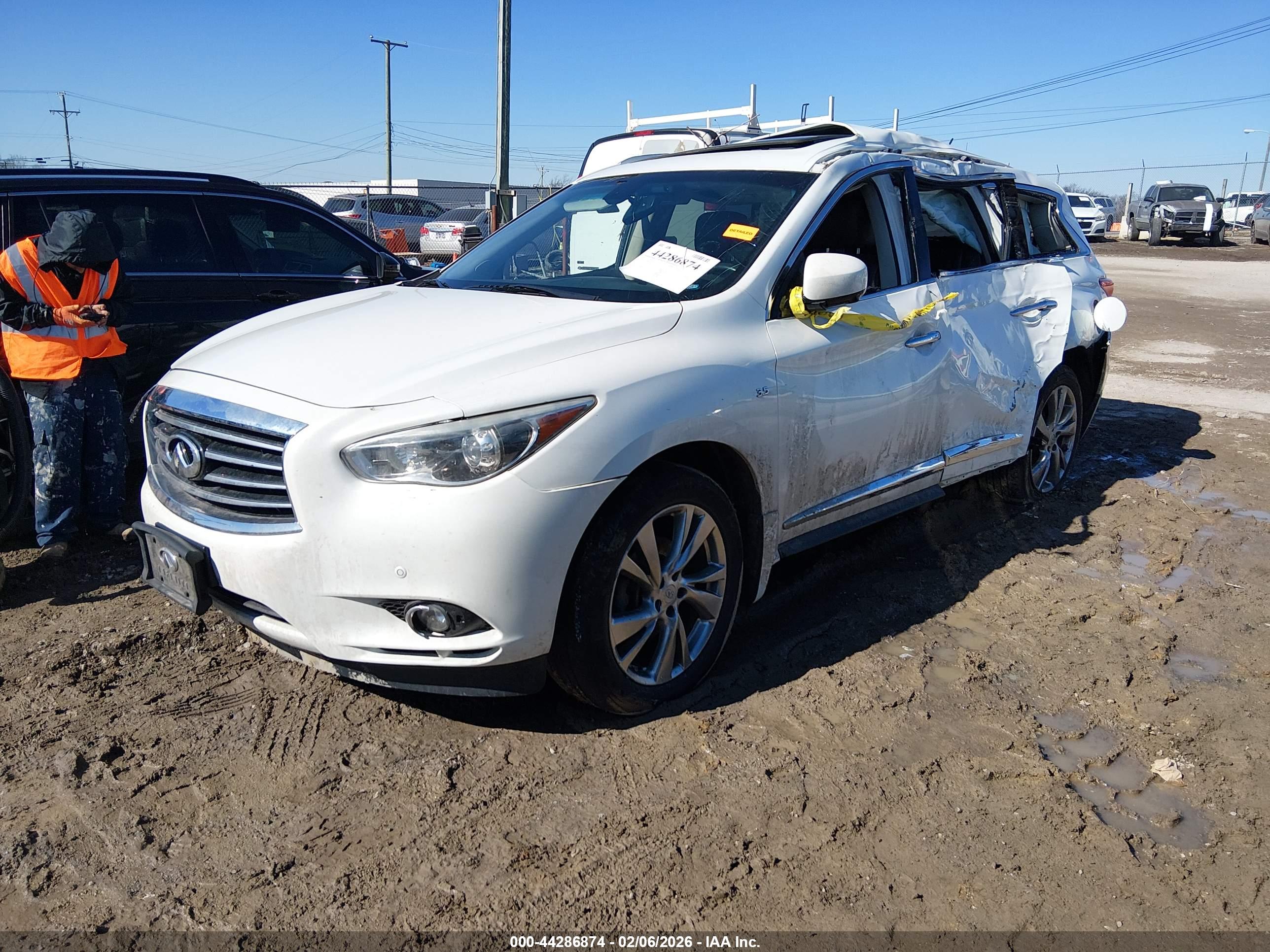 INFINITI QX60 image 2