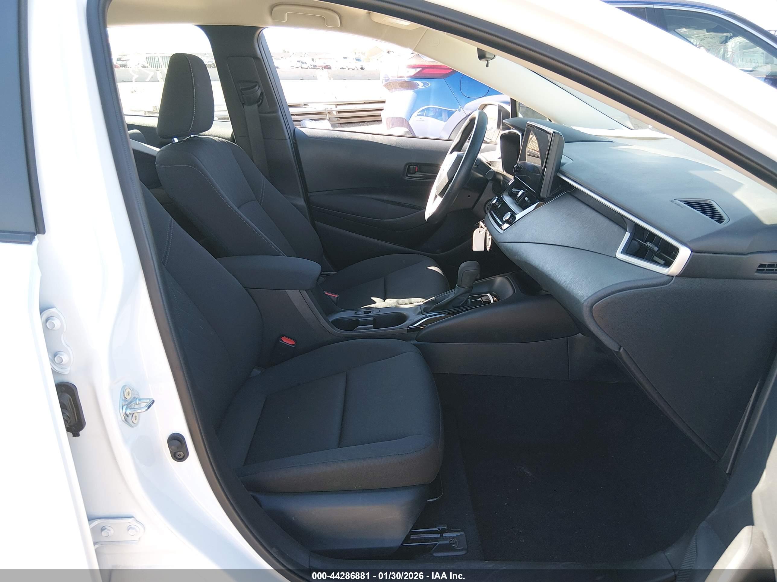 TOYOTA COROLLA image 5