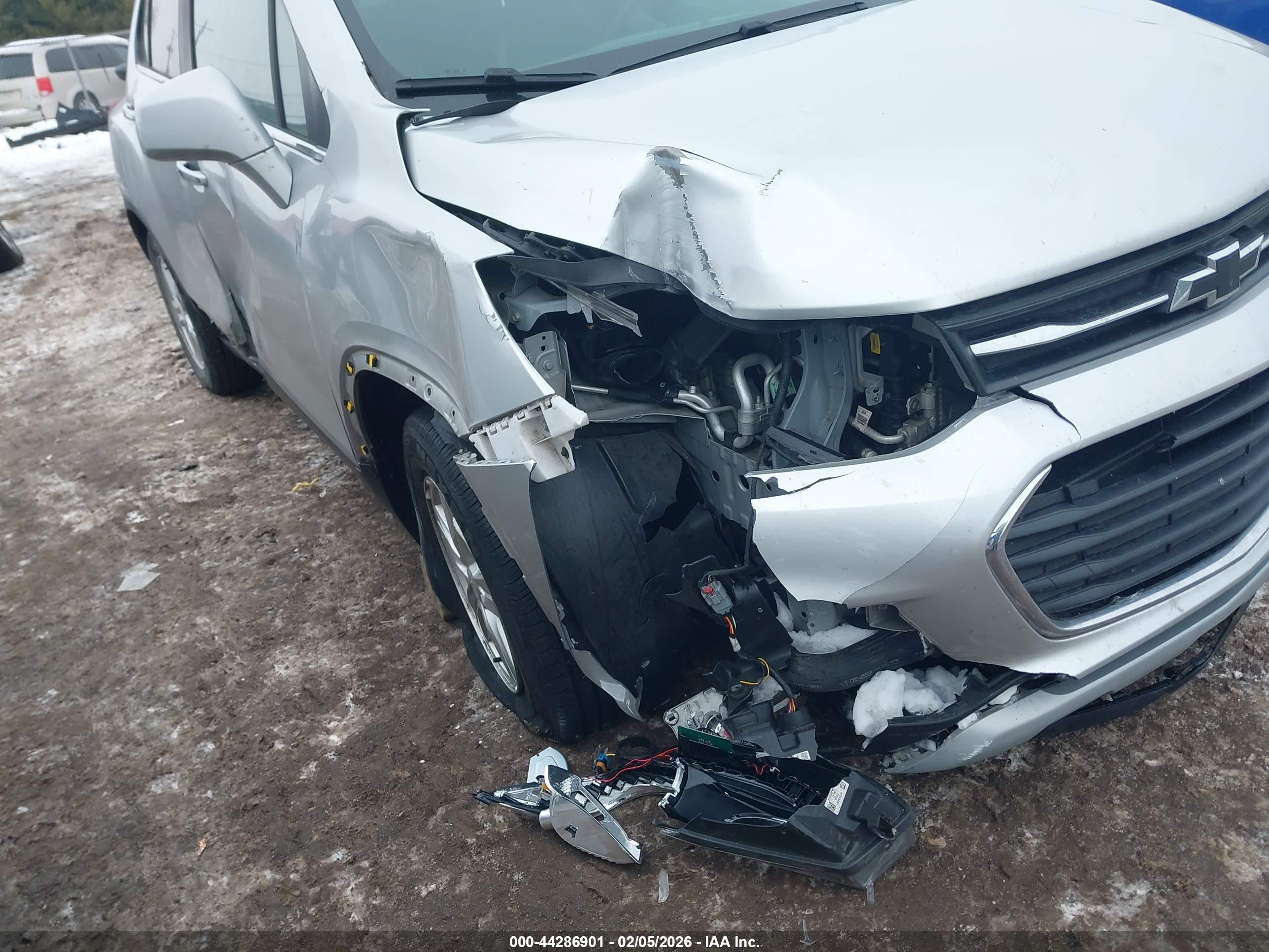 CHEVROLET TRAX image 6