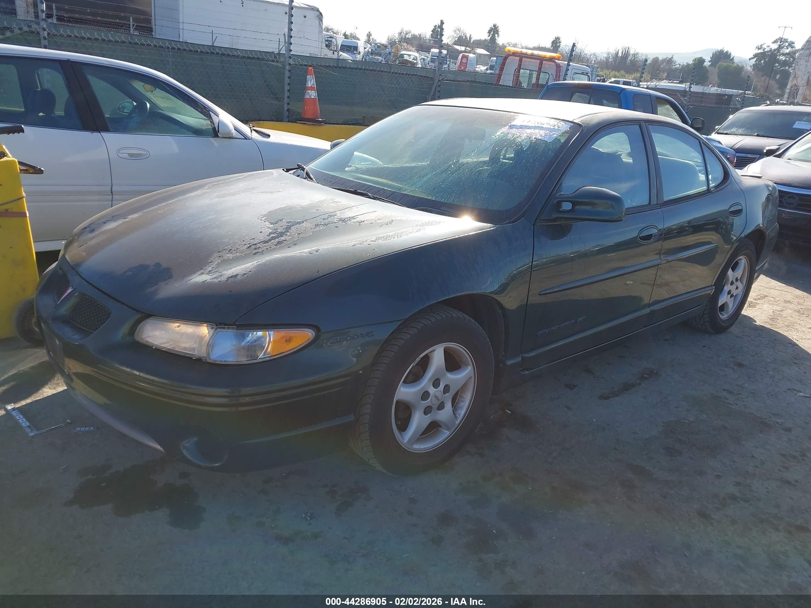 PONTIAC GRAND image 2