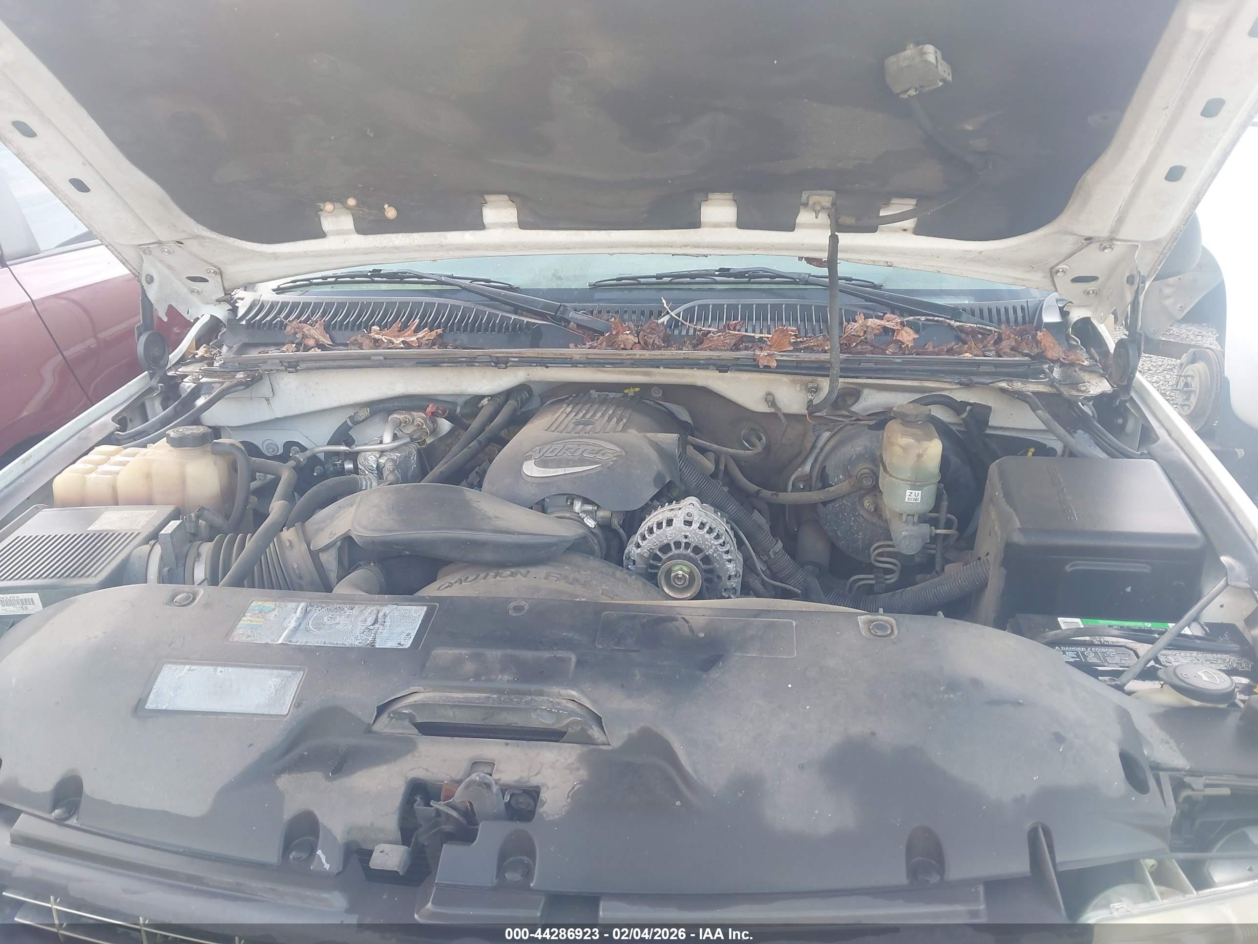 CHEVROLET SILVERADO image 10