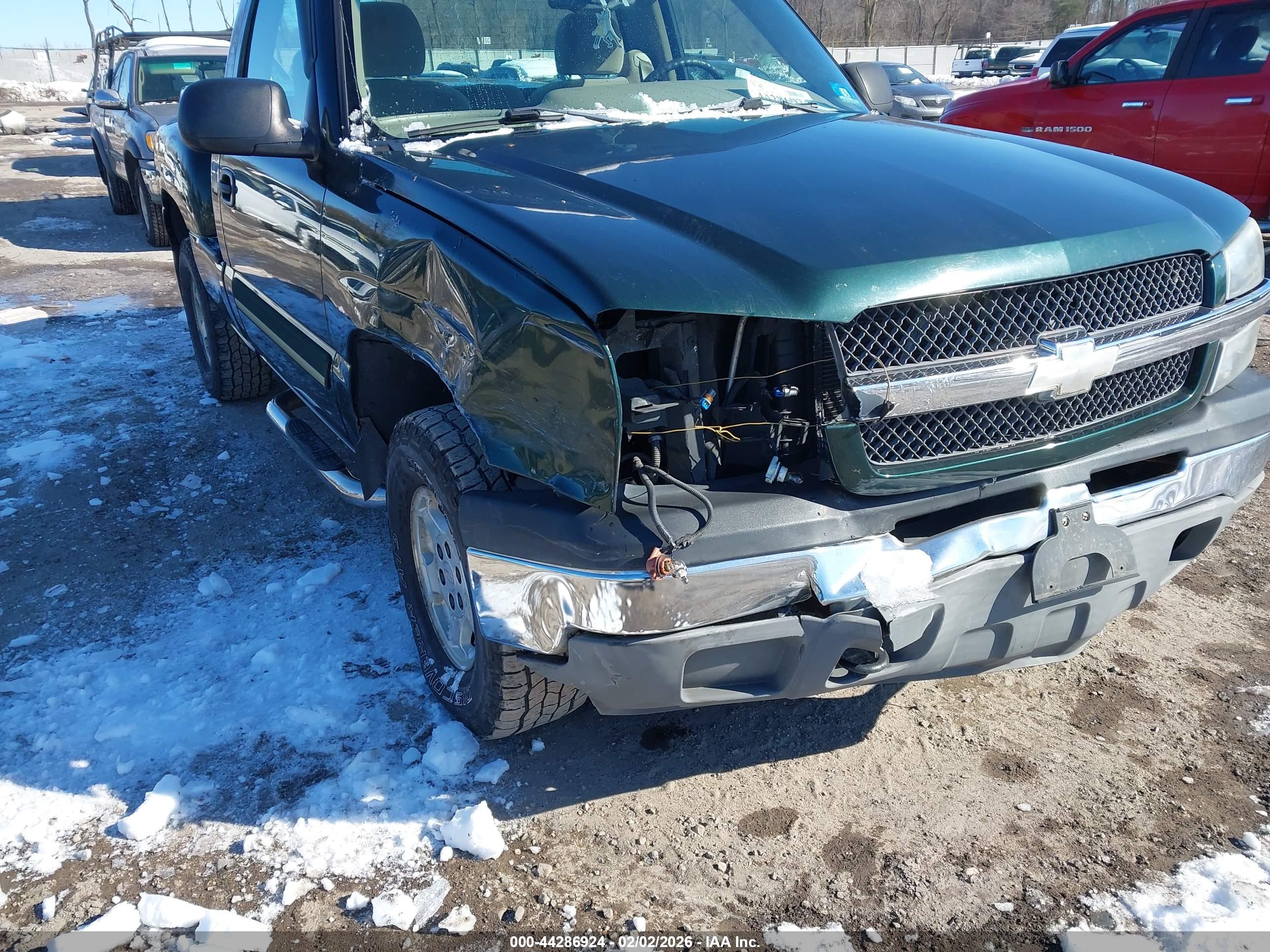 CHEVROLET SILVERADO image 6