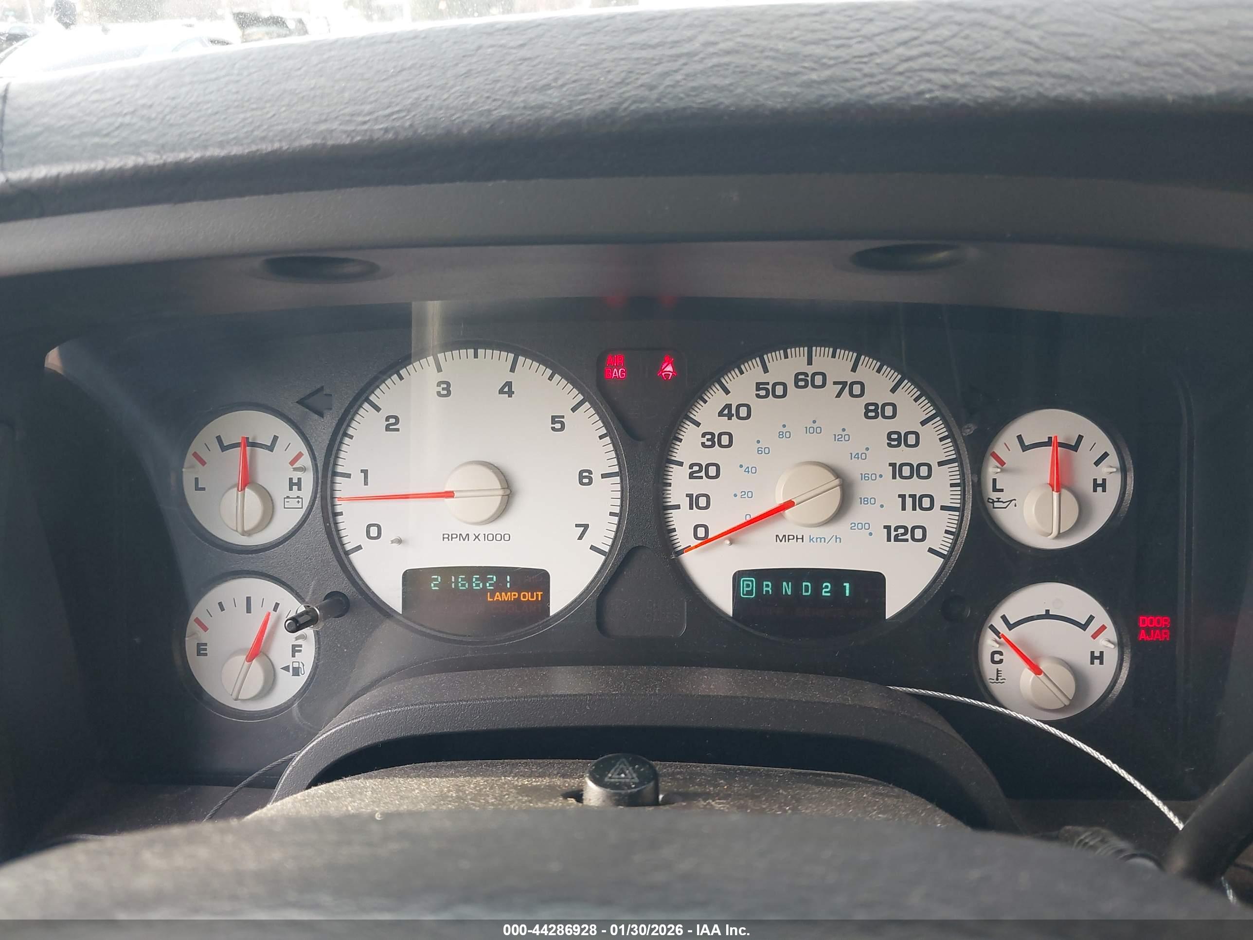 DODGE RAM image 7