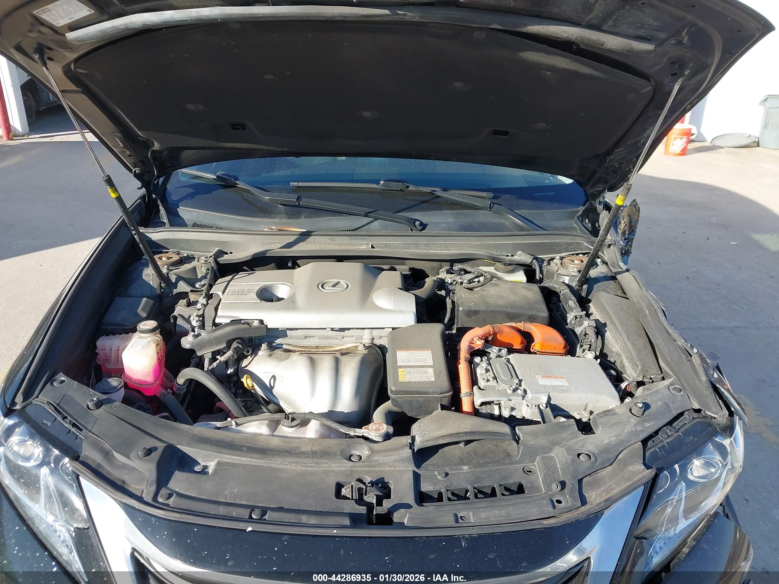 LEXUS ES image 10