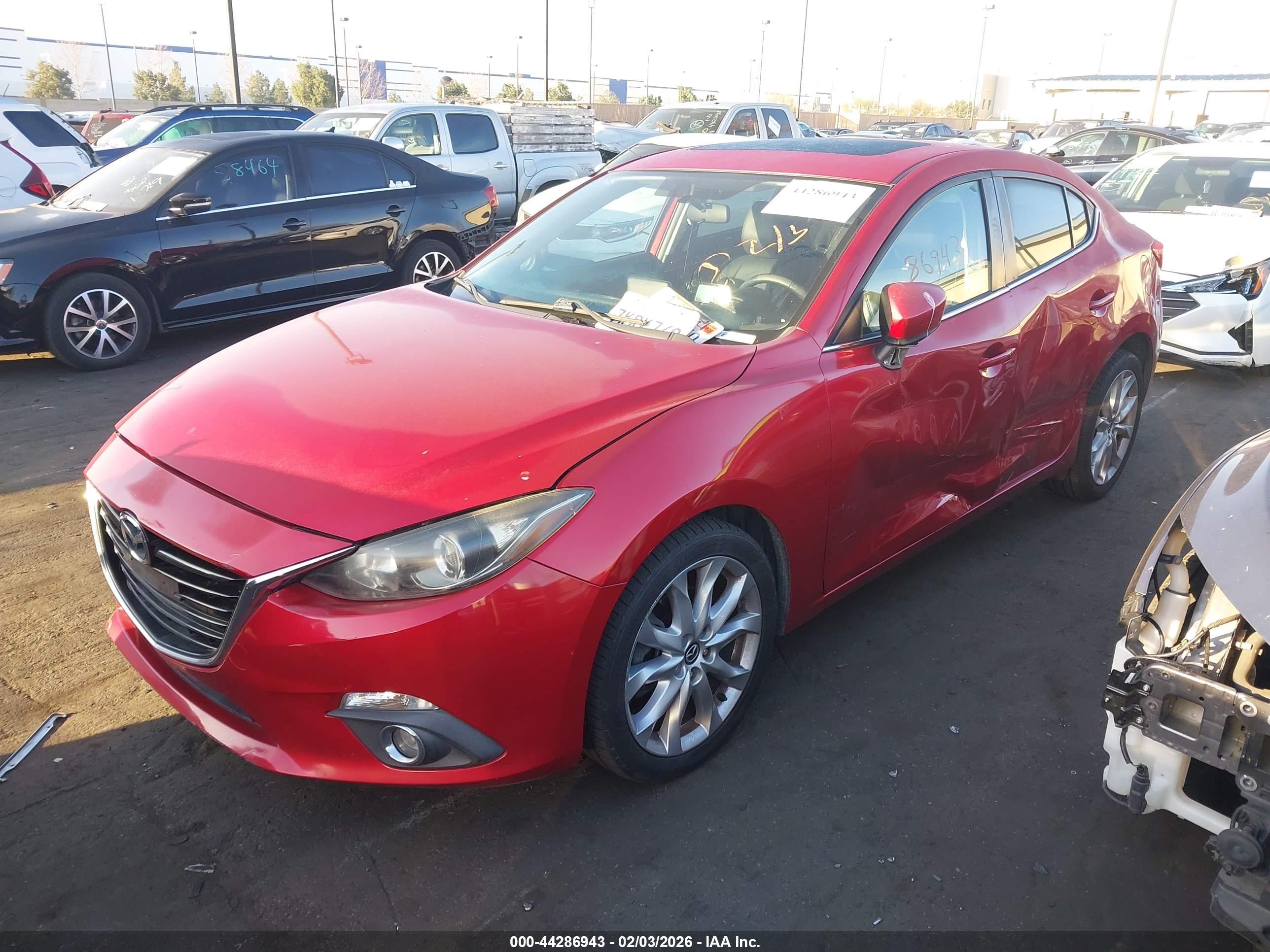 MAZDA MAZDA3 image 2