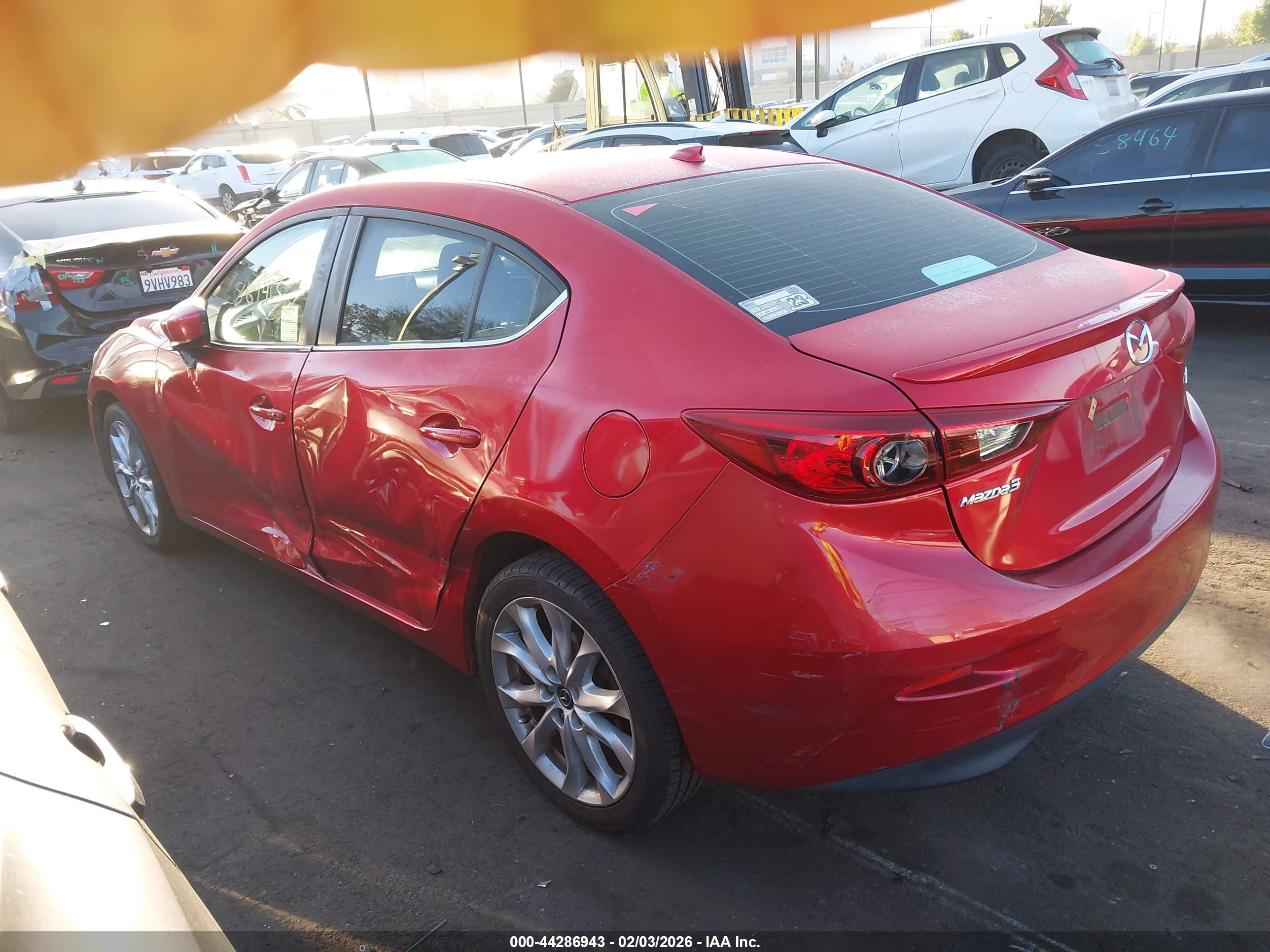 MAZDA MAZDA3 image 3
