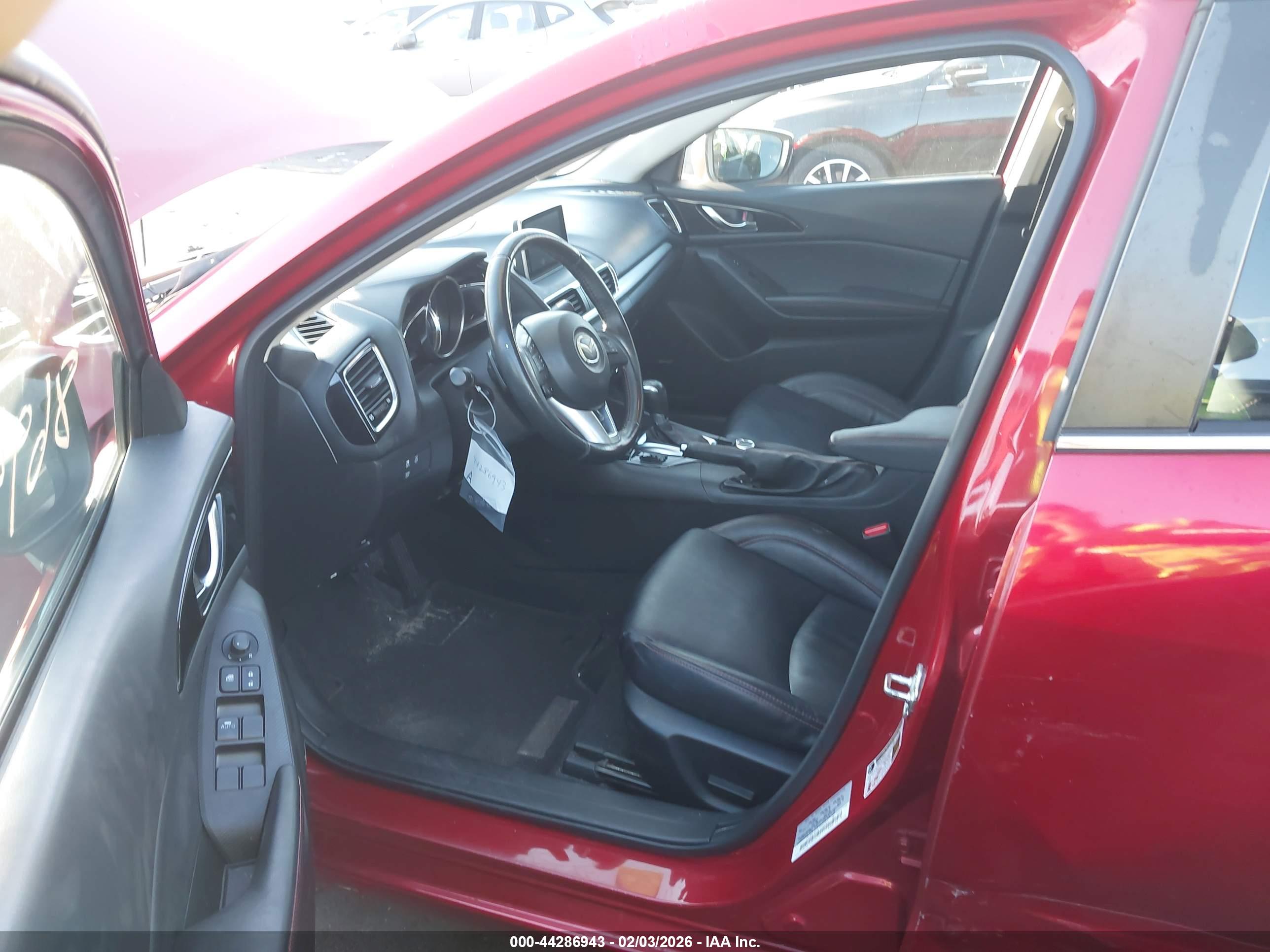 MAZDA MAZDA3 image 5