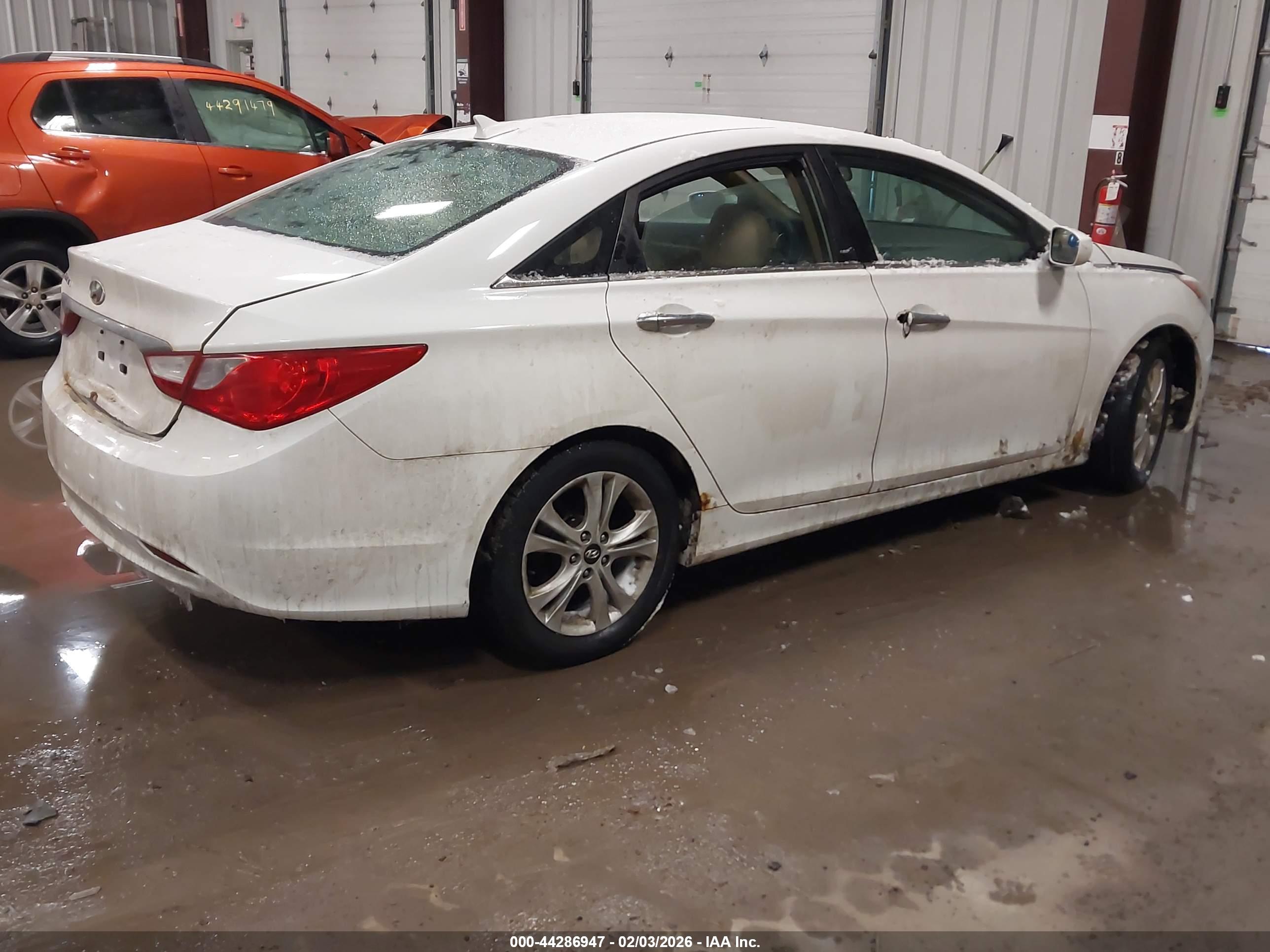 HYUNDAI SONATA image 4