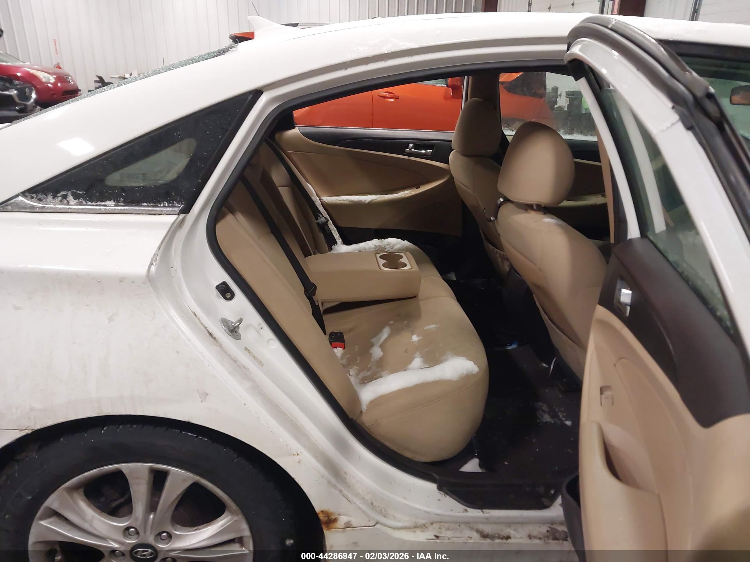 HYUNDAI SONATA image 8