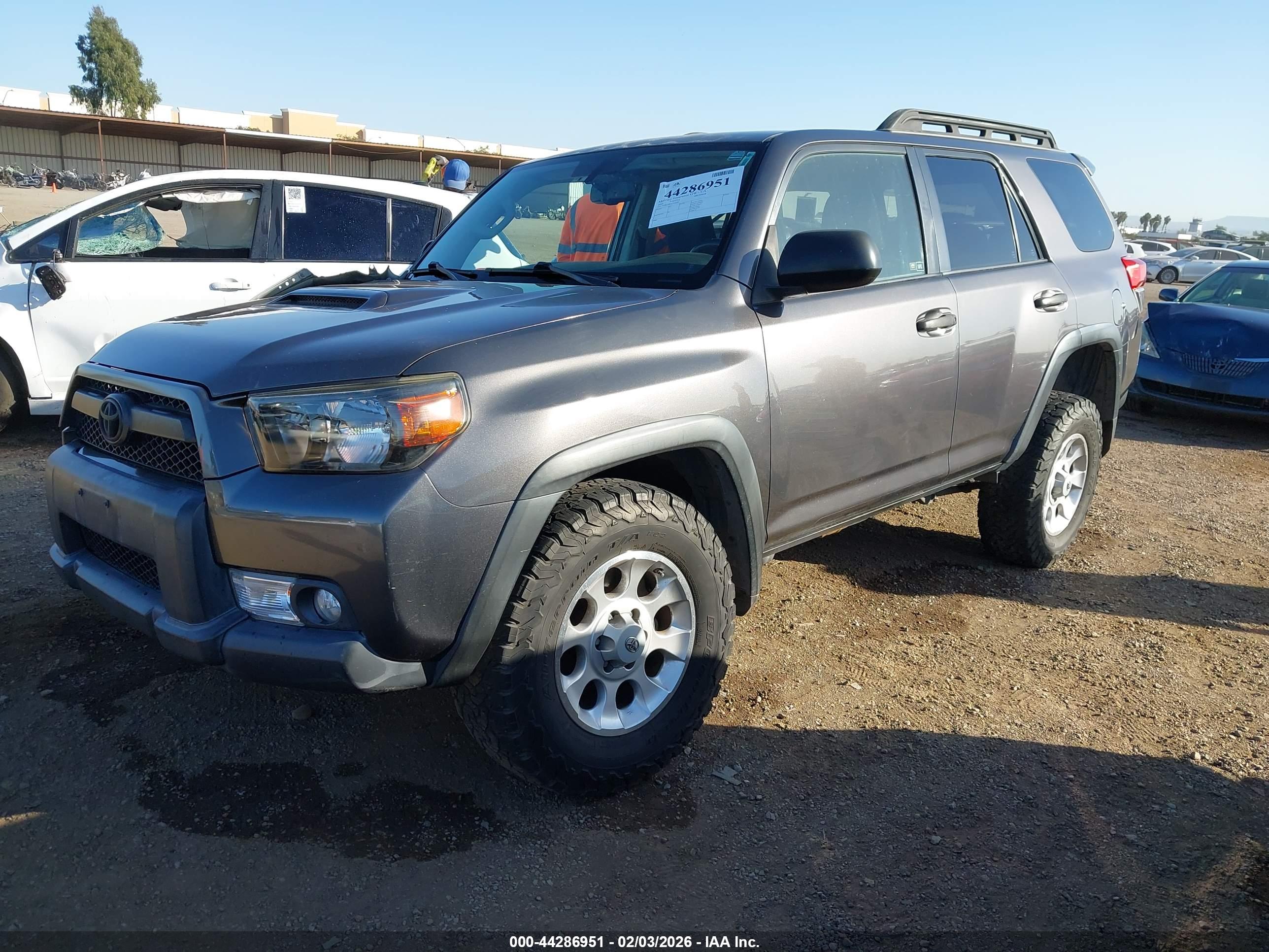 TOYOTA 4RUNNER image 2