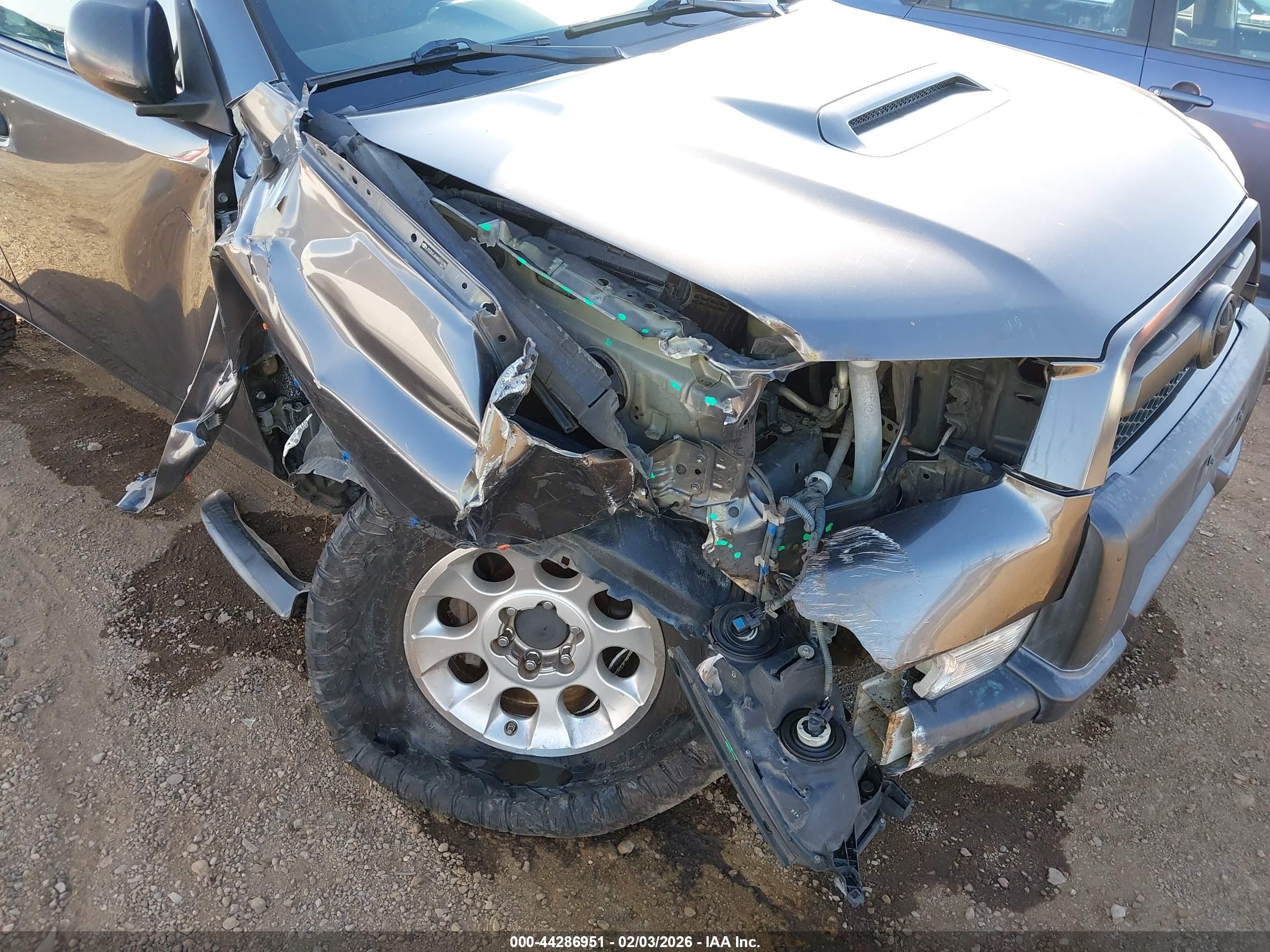 TOYOTA 4RUNNER image 6