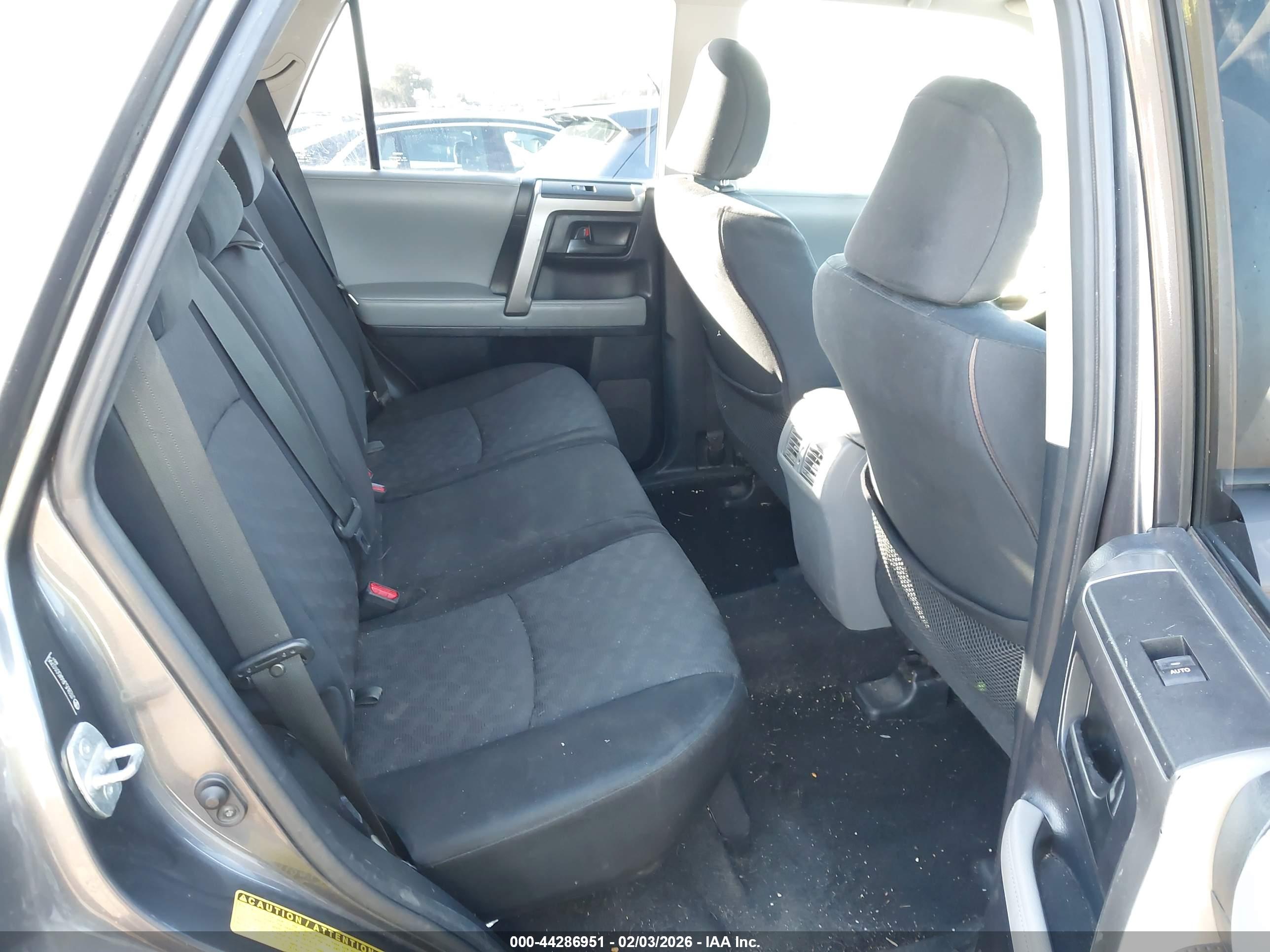 TOYOTA 4RUNNER image 8