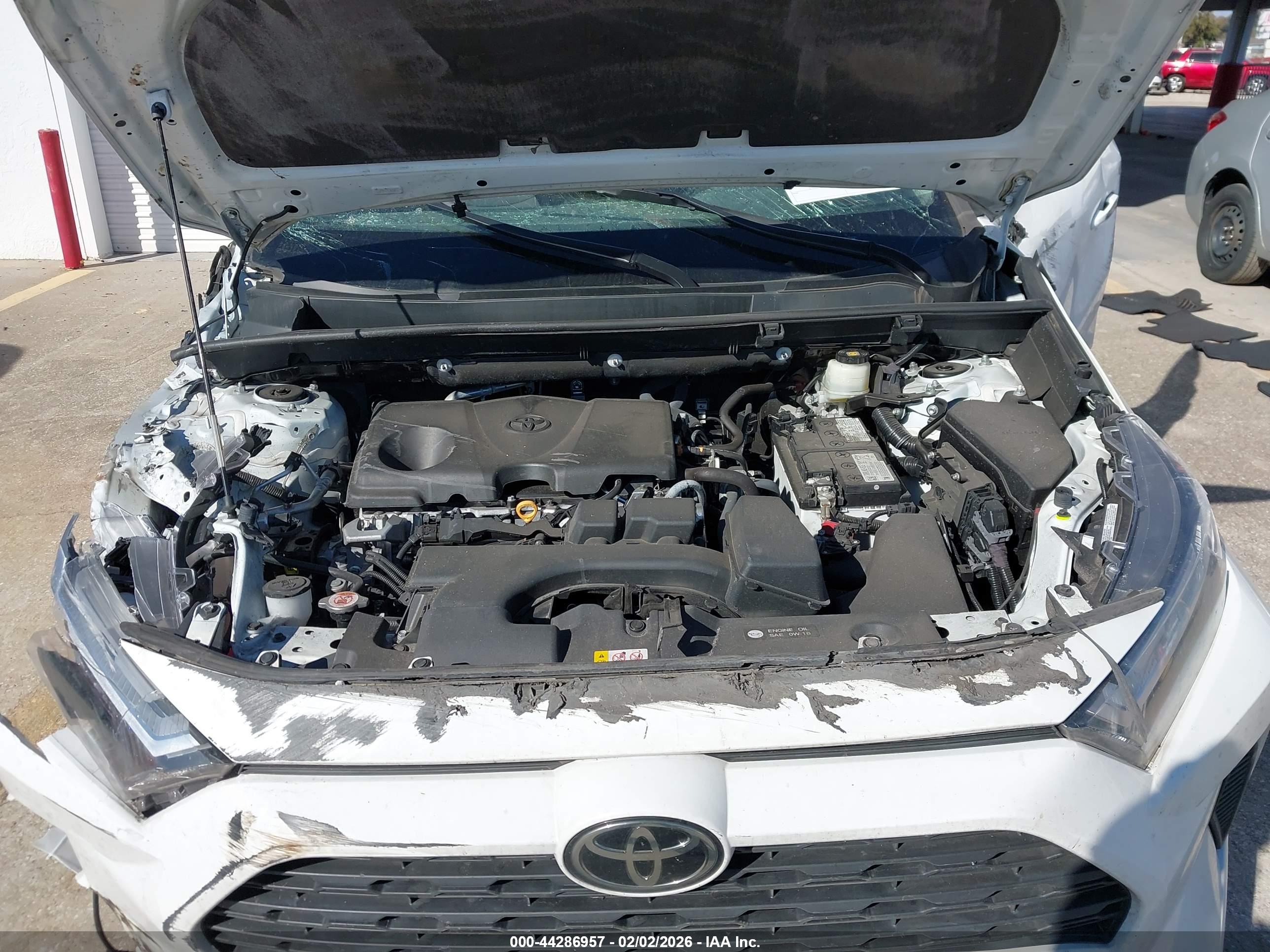 TOYOTA RAV4 image 10