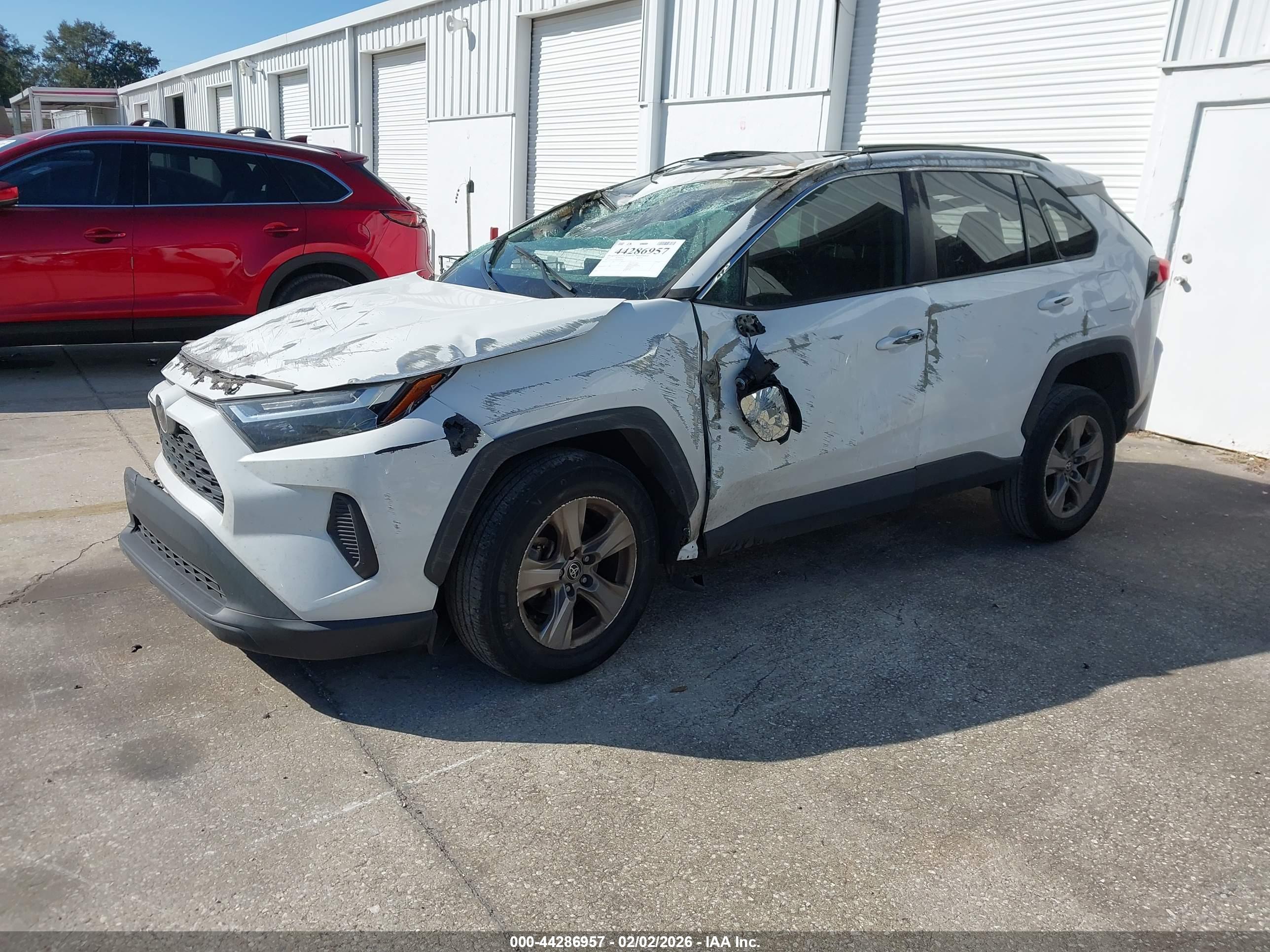 TOYOTA RAV4 image 2