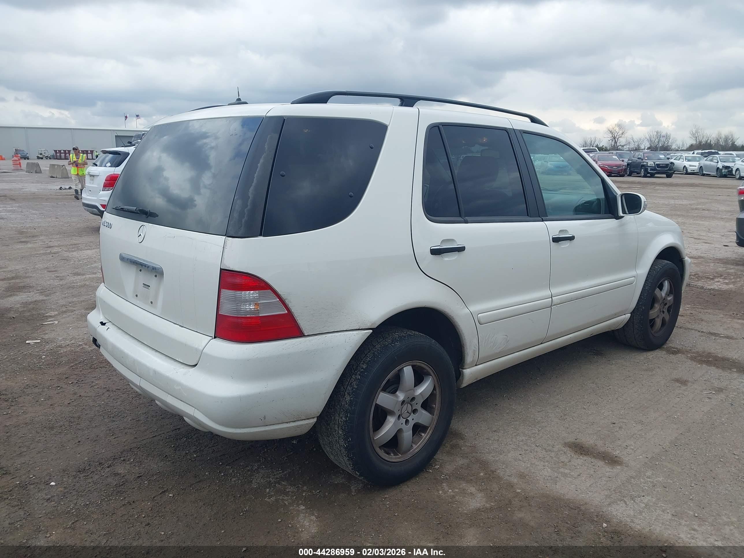 MERCEDES-BENZ ML image 4