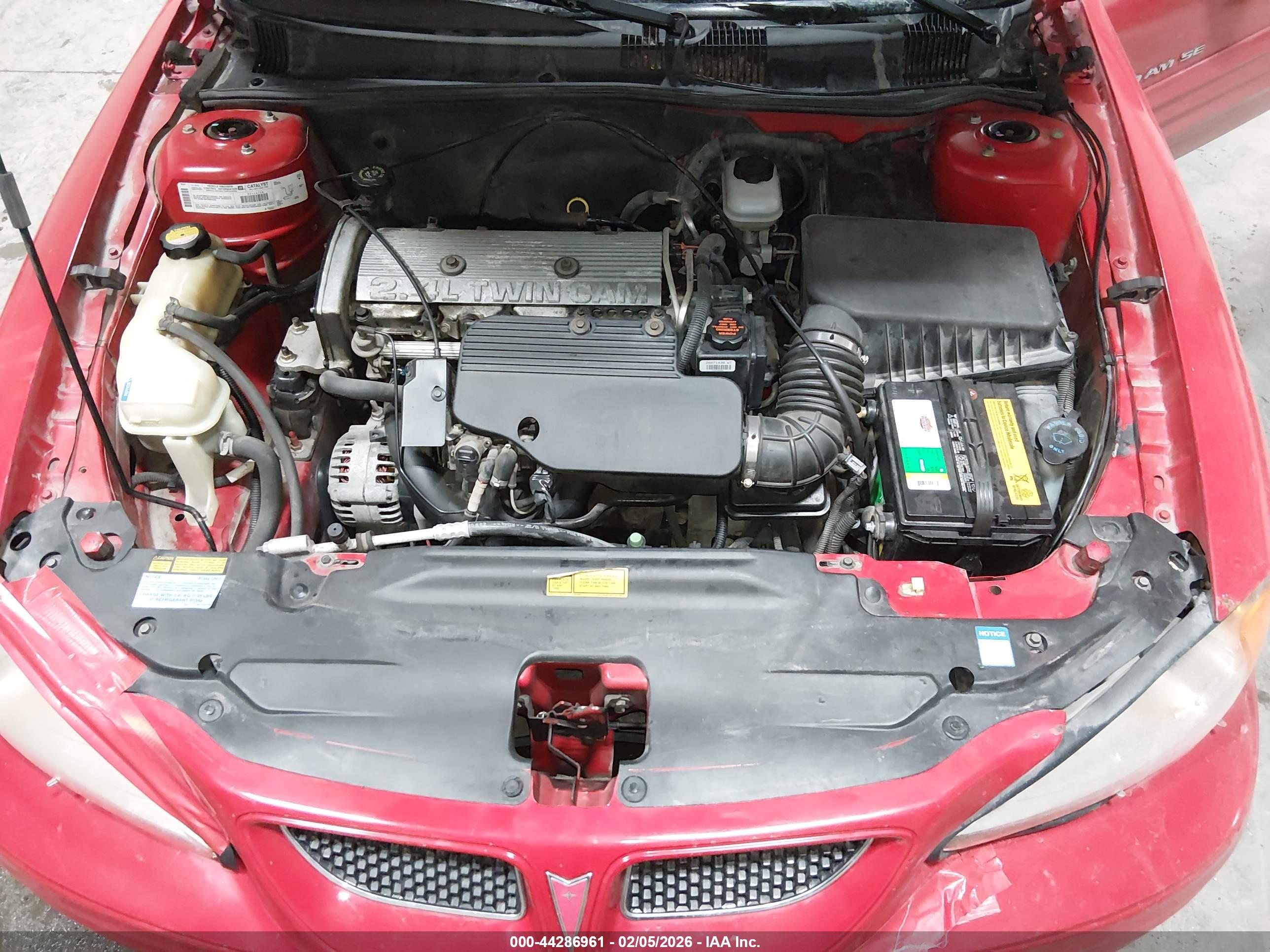 PONTIAC GRAND image 10