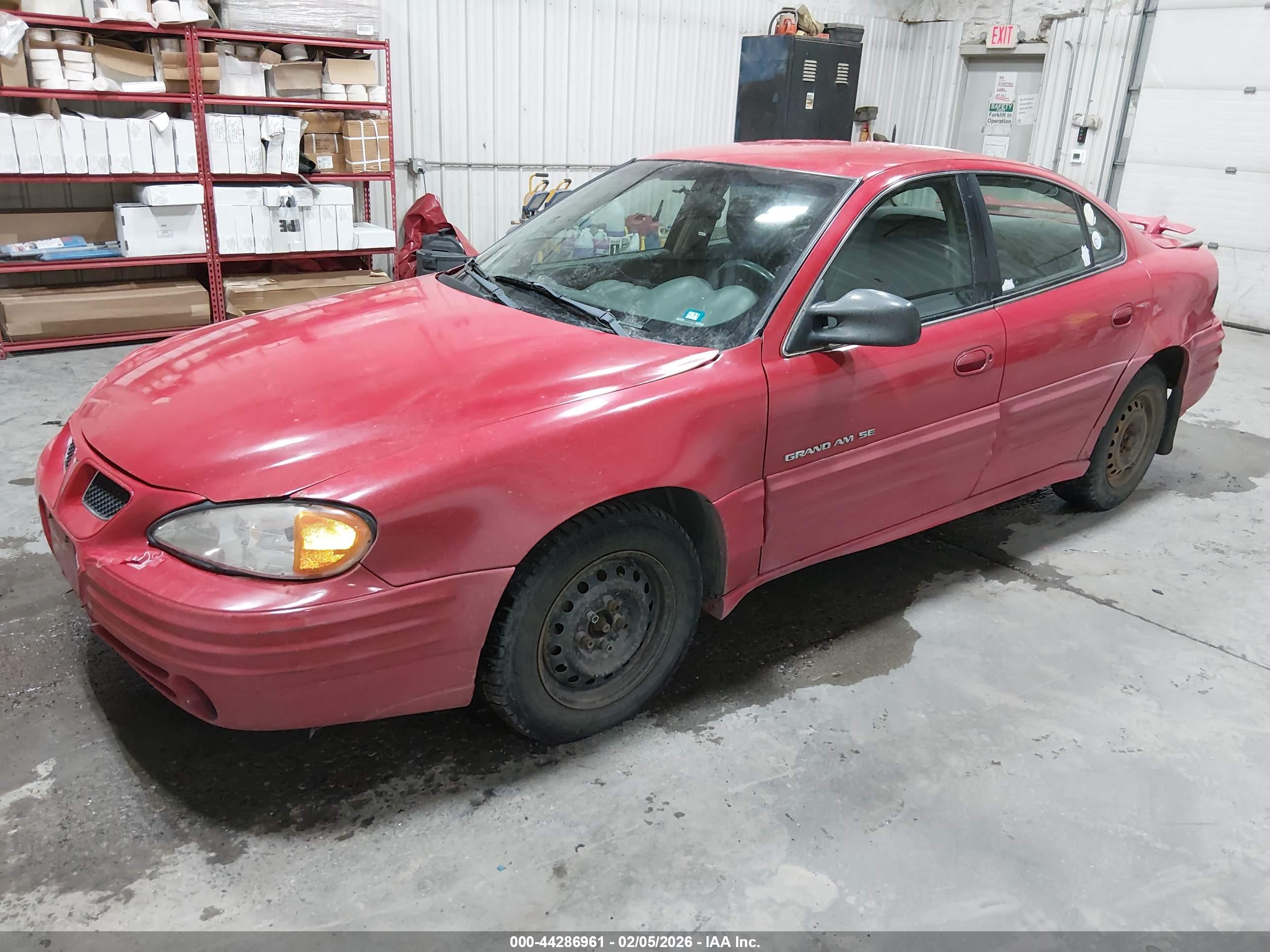 PONTIAC GRAND image 2