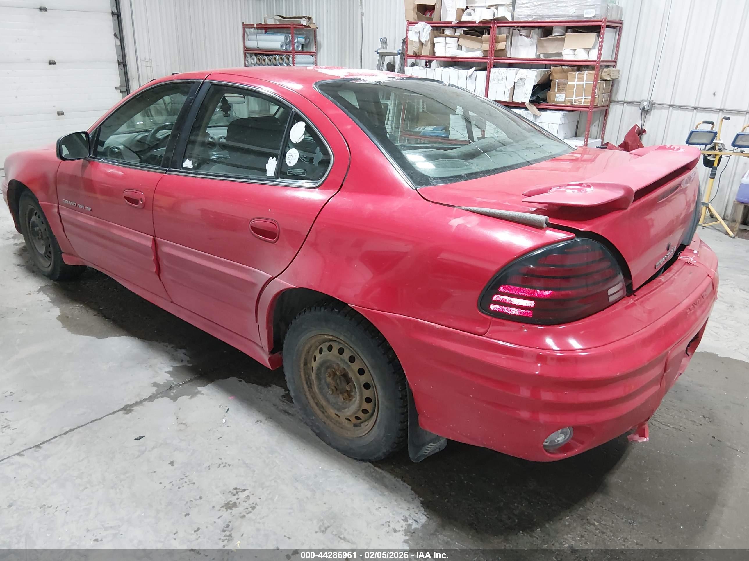 PONTIAC GRAND image 3