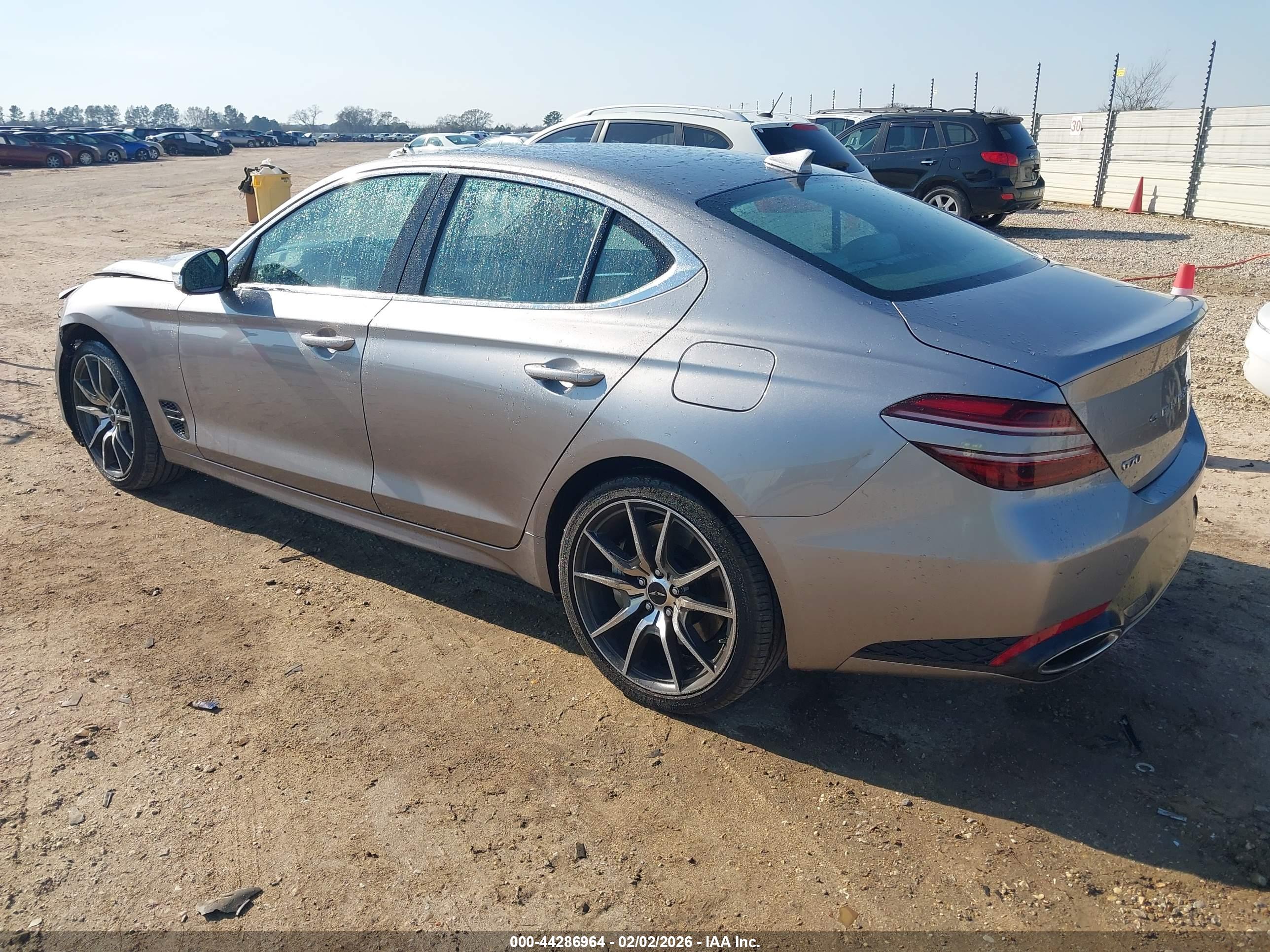 GENESIS G70 image 3
