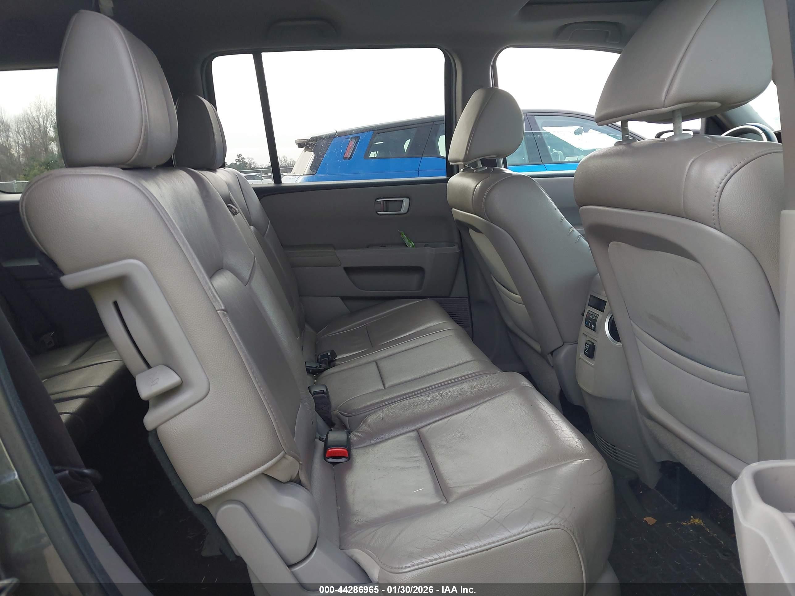 HONDA PILOT image 8