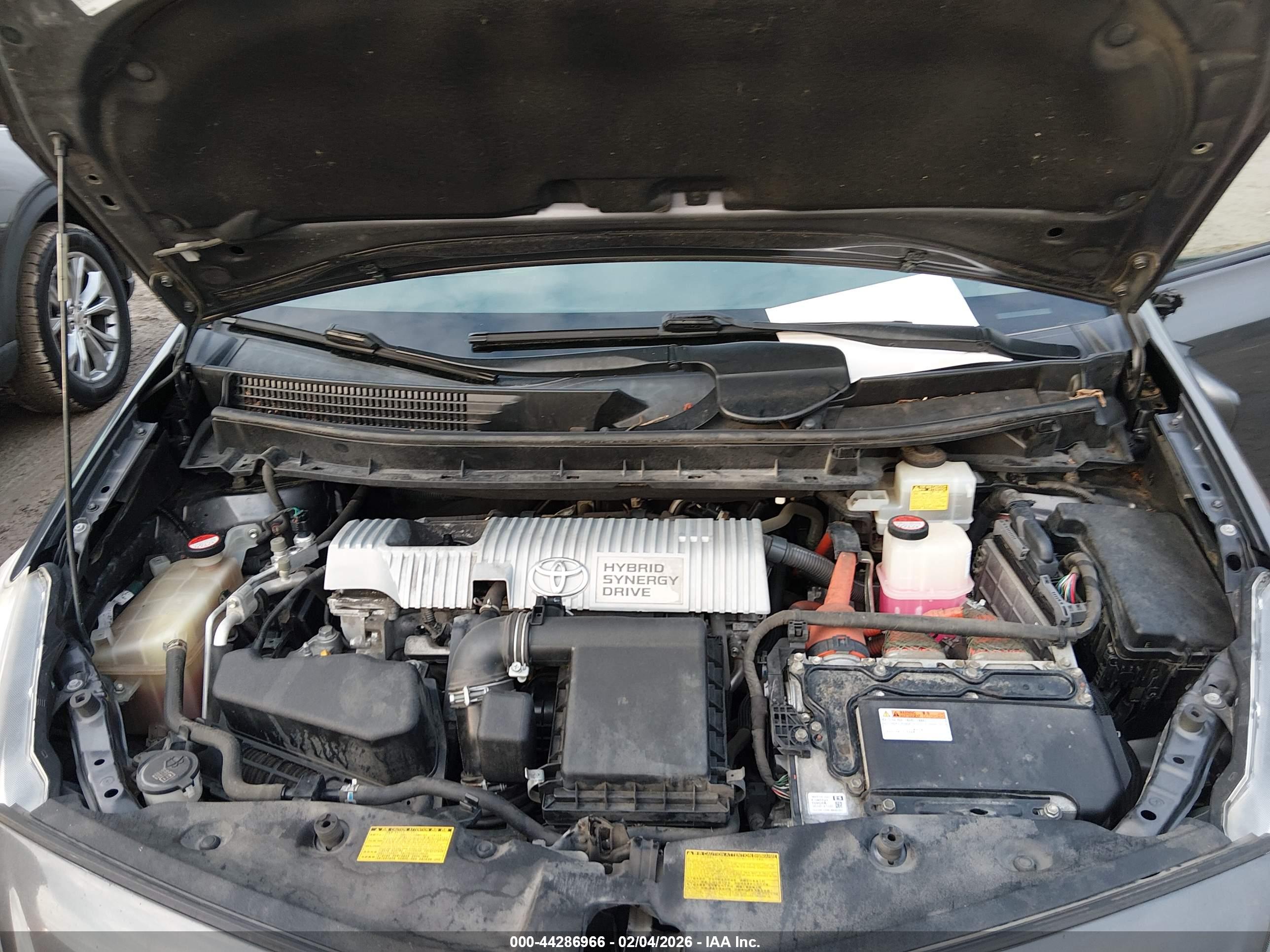 TOYOTA PRIUS image 10