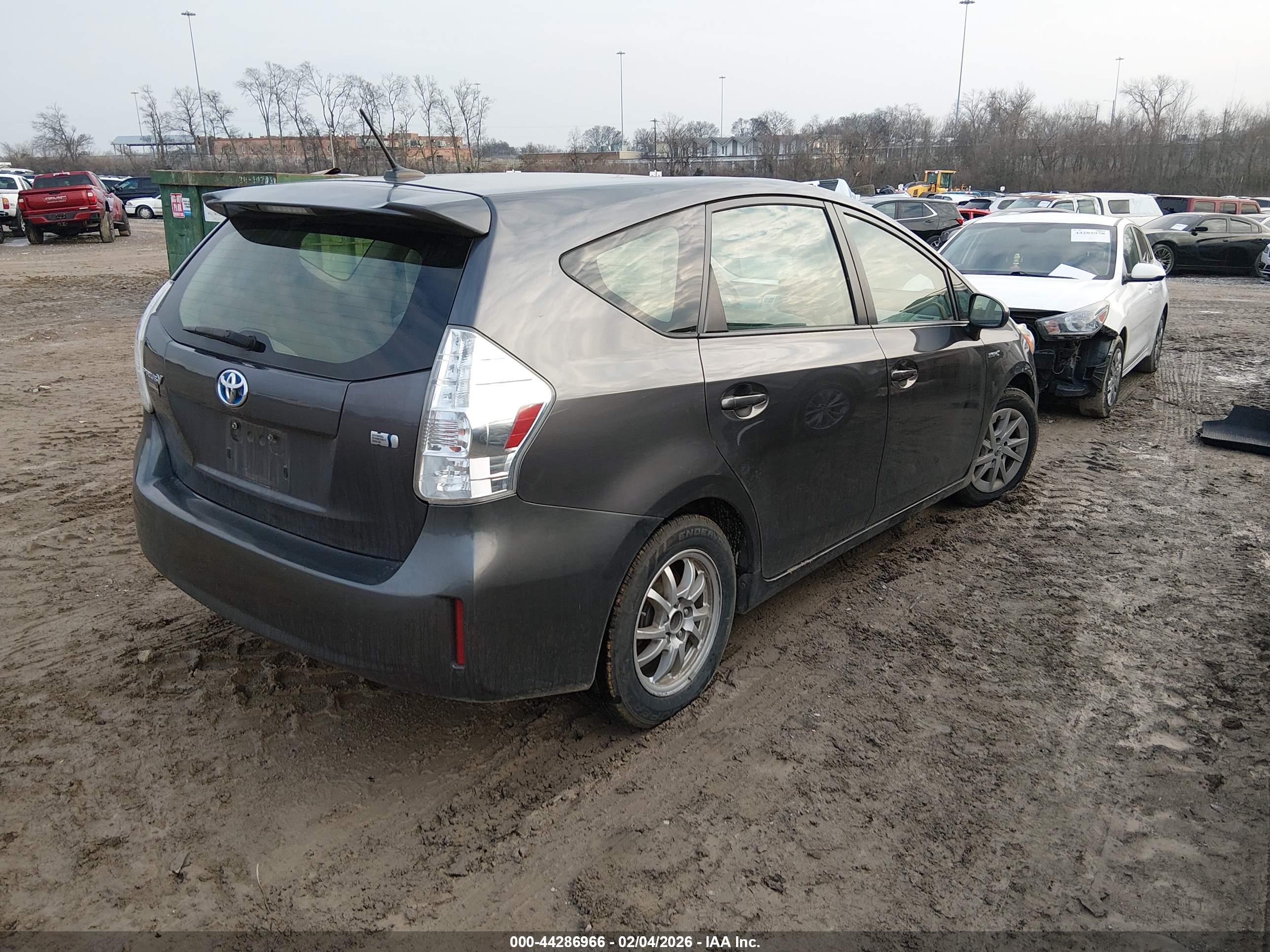 TOYOTA PRIUS image 4