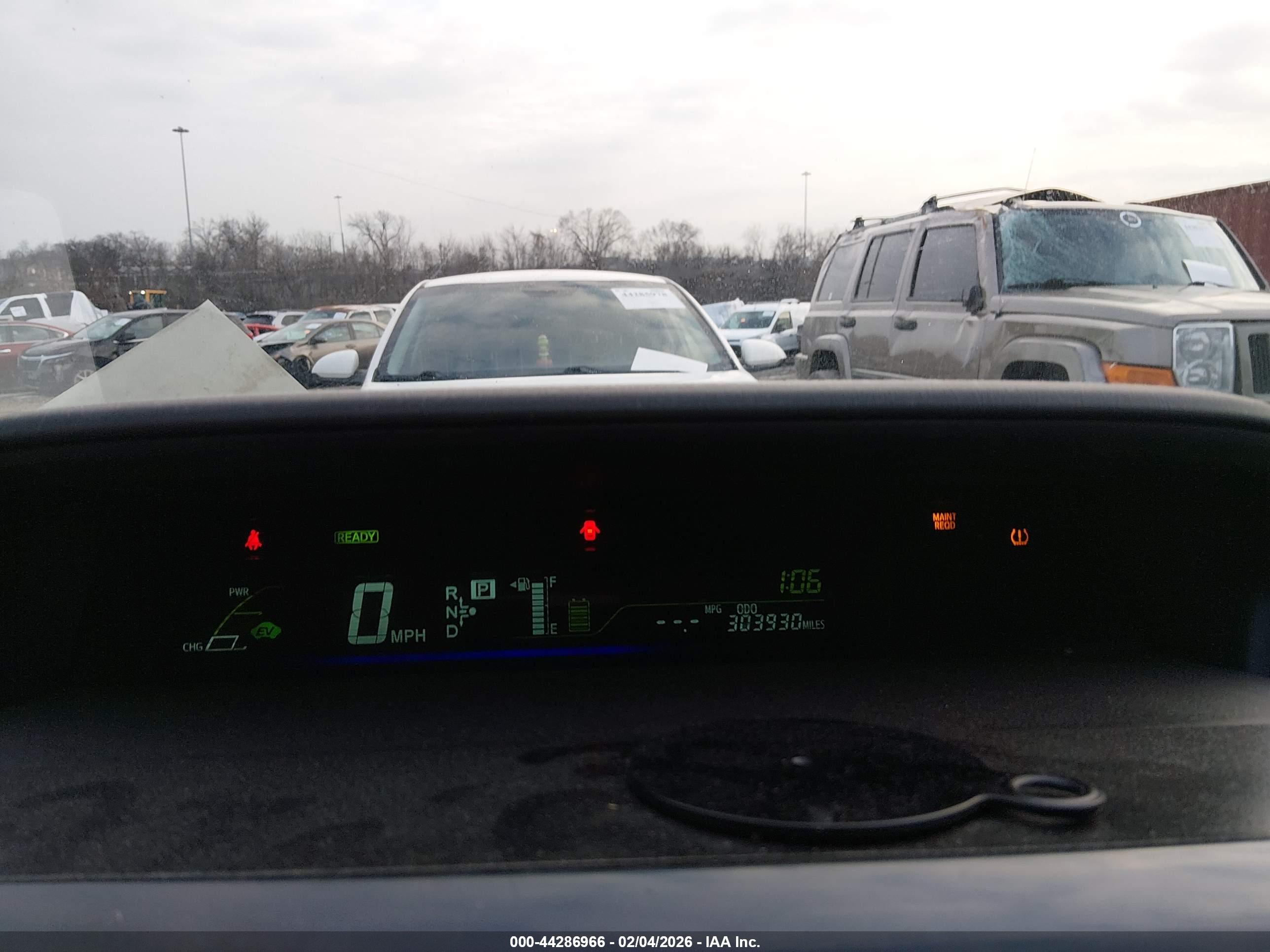 TOYOTA PRIUS image 7