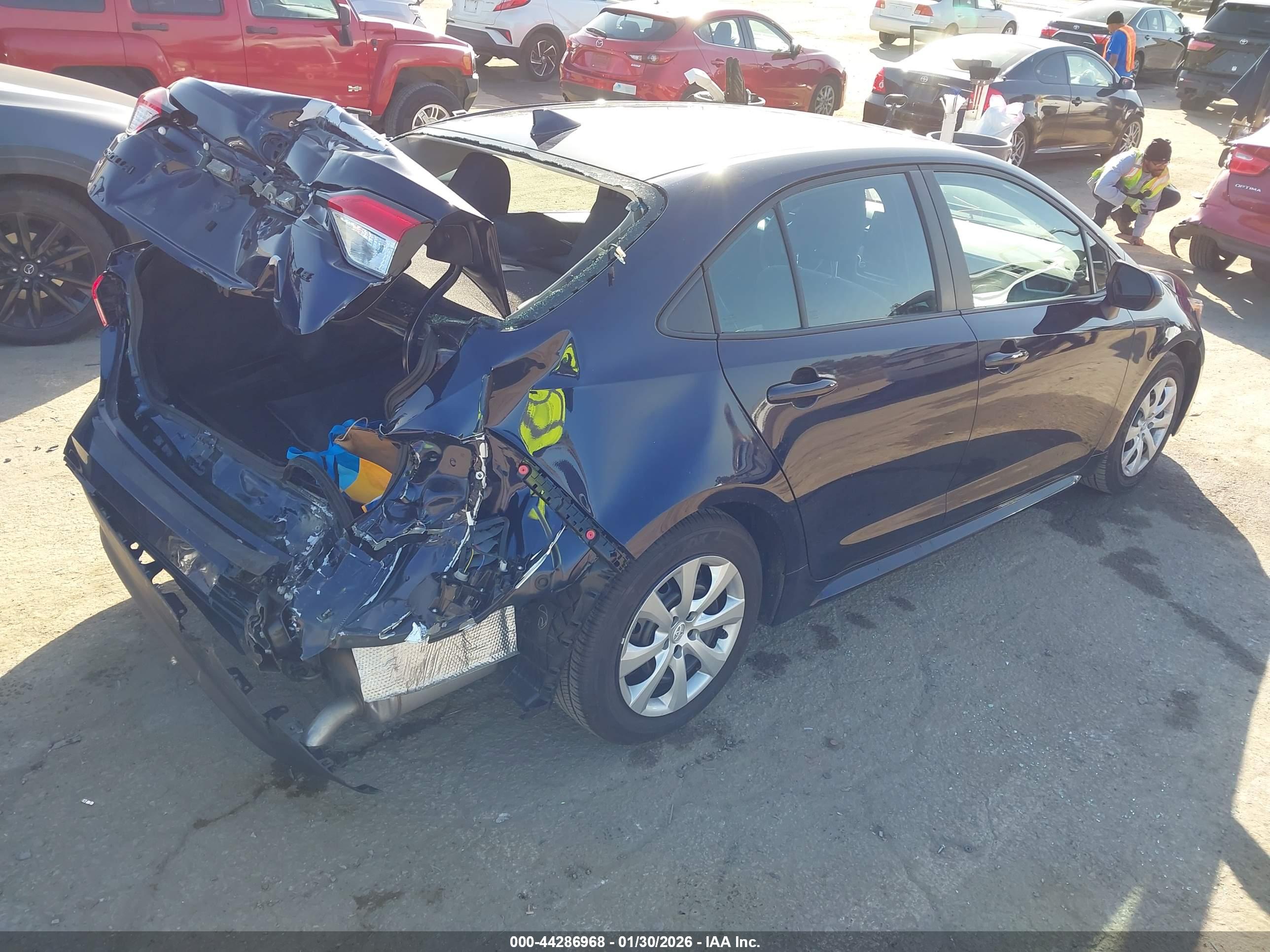 TOYOTA COROLLA image 4