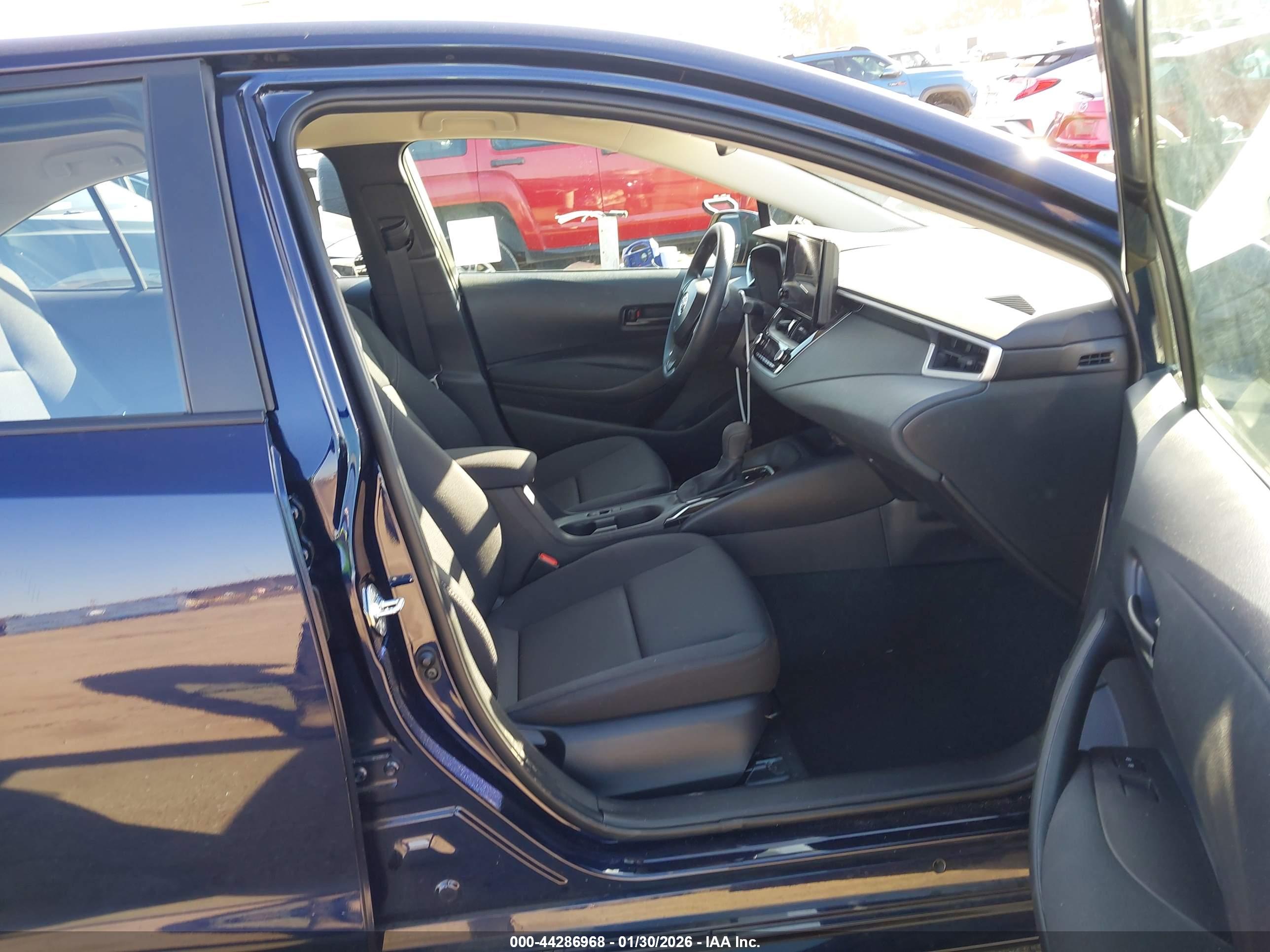 TOYOTA COROLLA image 5