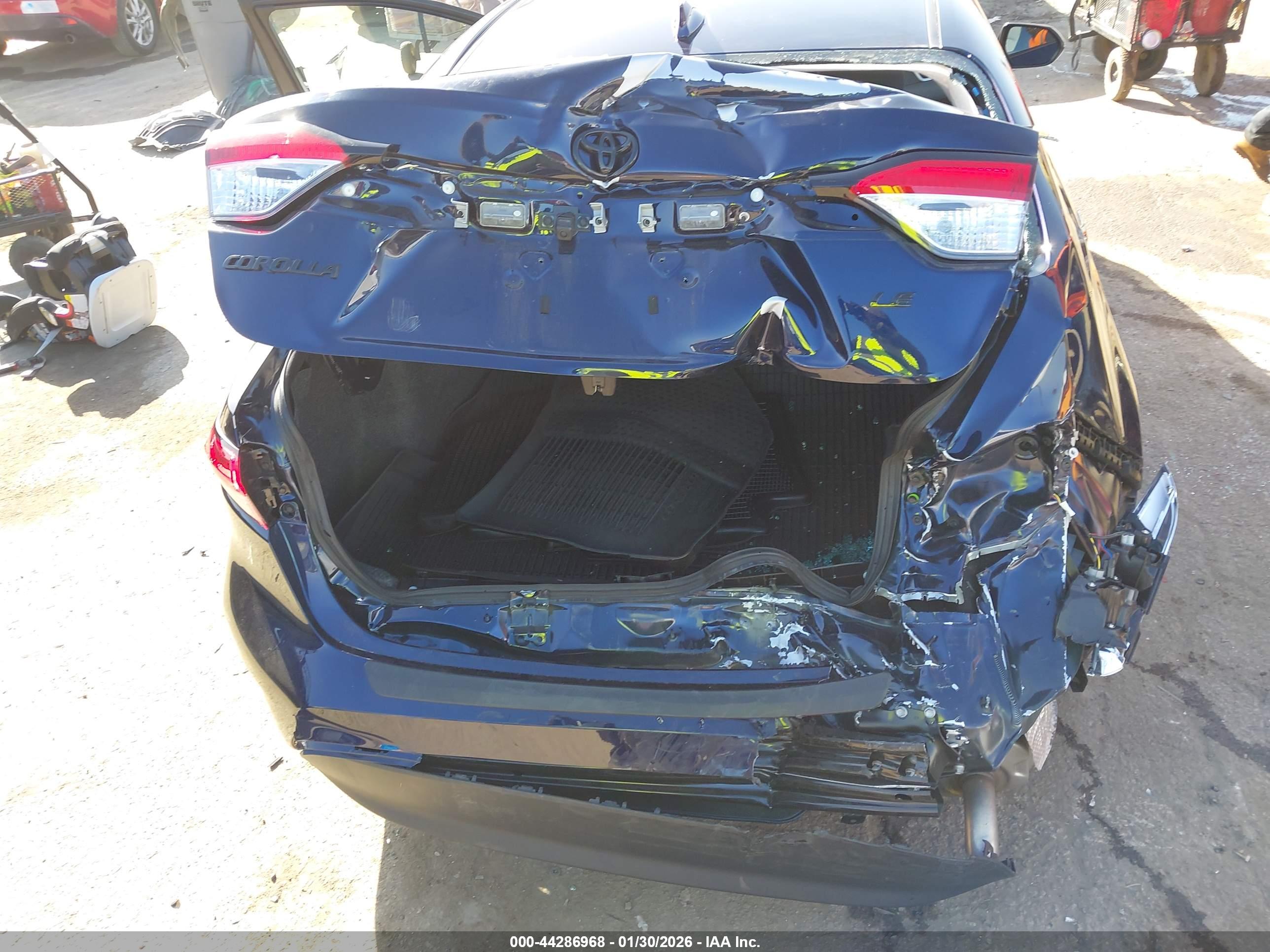 TOYOTA COROLLA image 6
