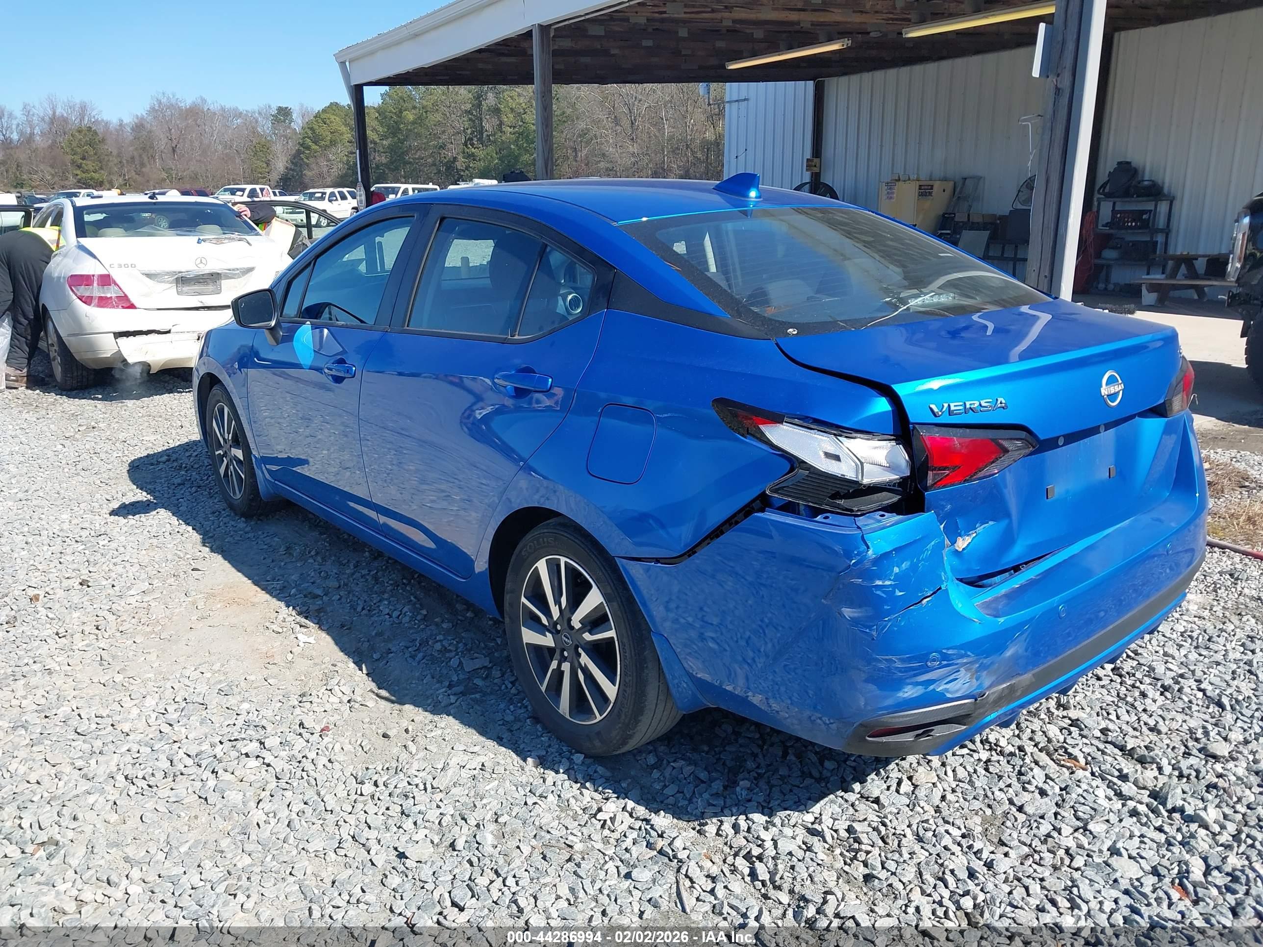 NISSAN VERSA image 3