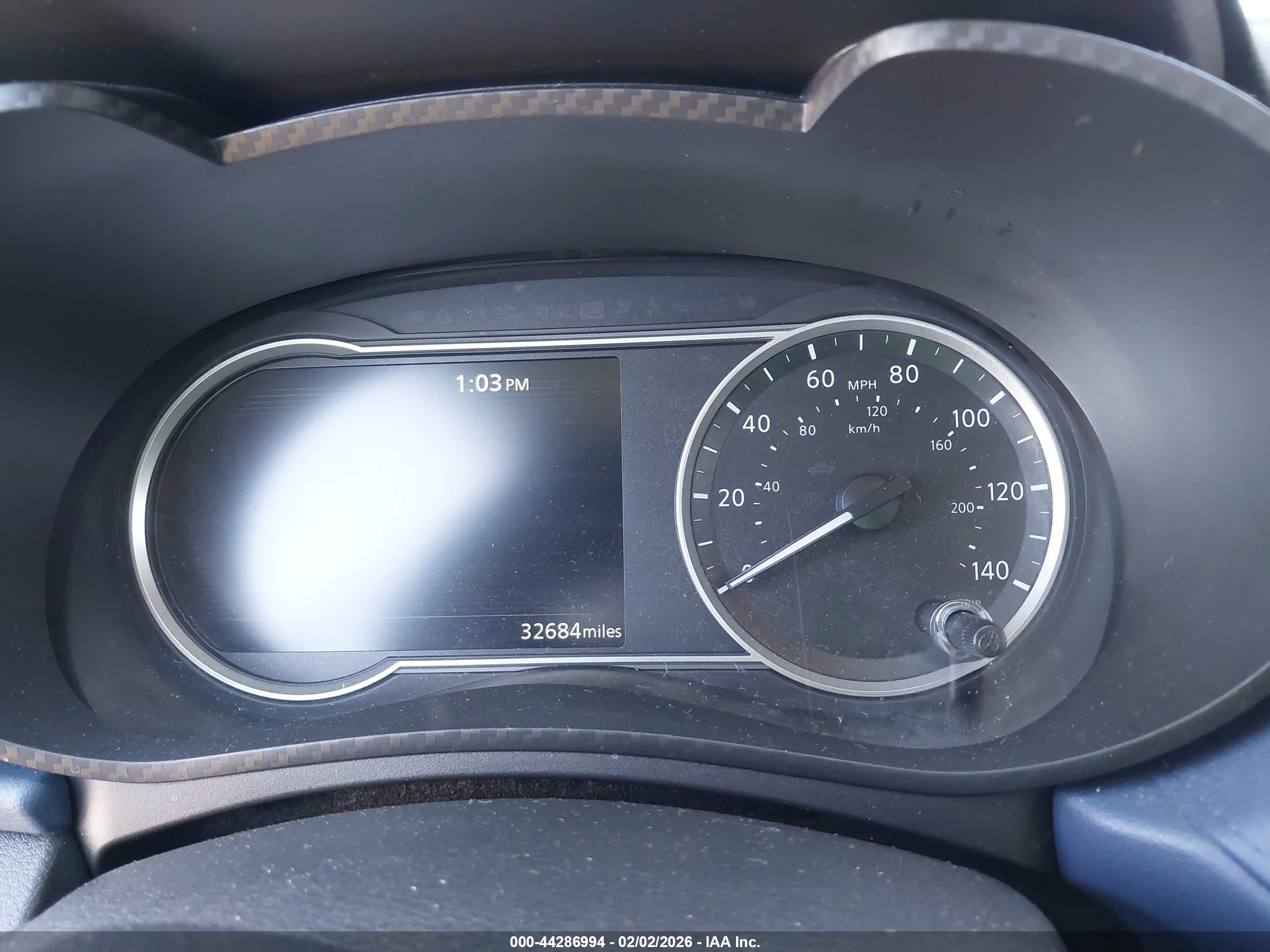NISSAN VERSA image 7
