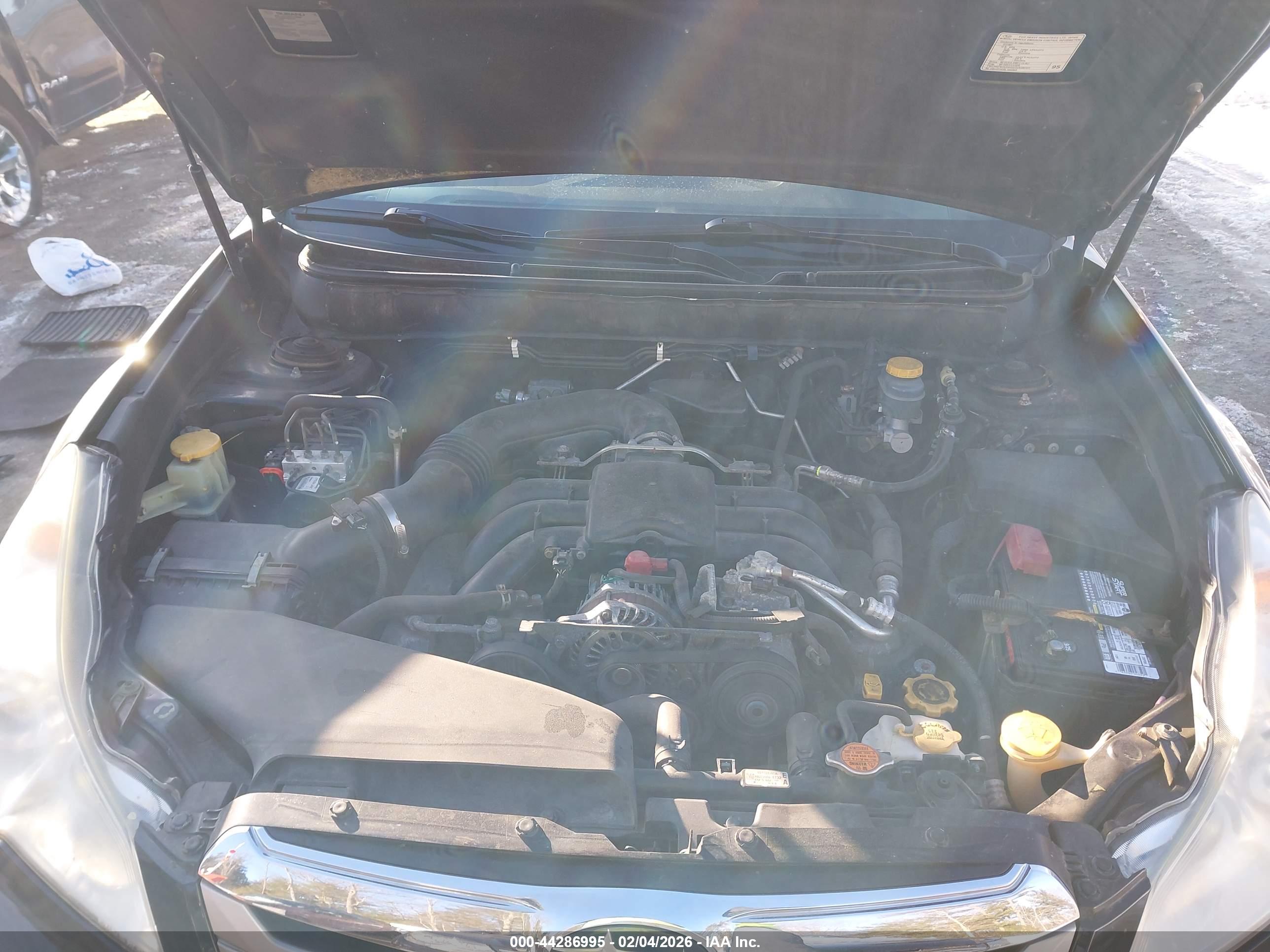 SUBARU OUTBACK image 10