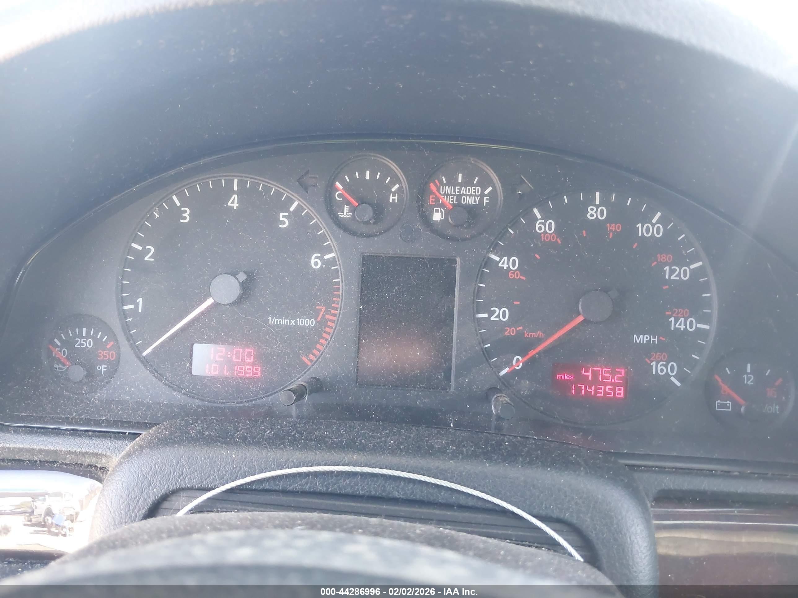AUDI A4 image 7