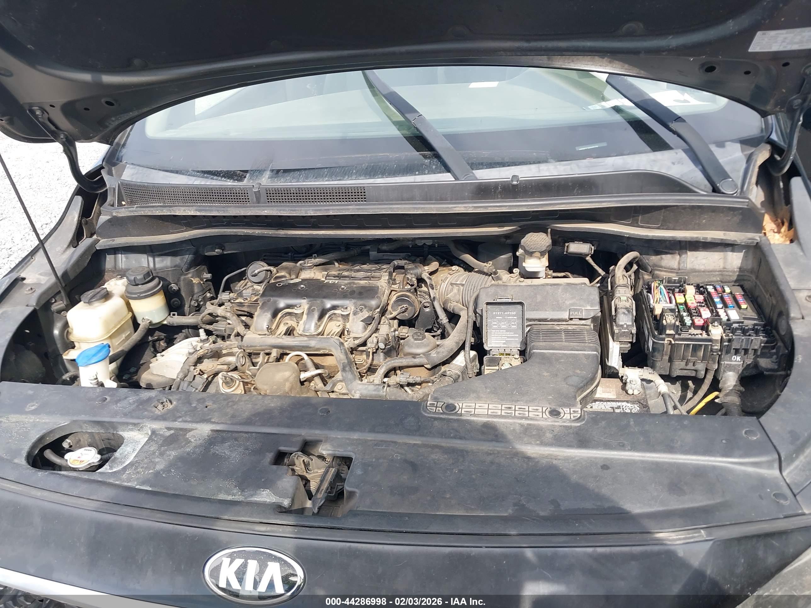 KIA SEDONA image 10