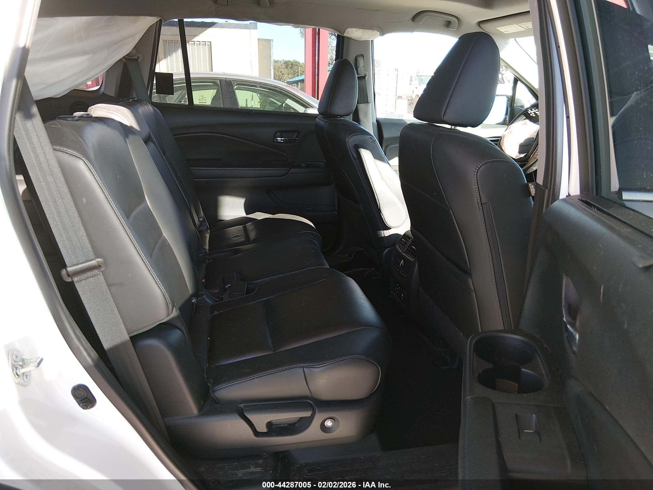 HONDA PILOT image 8