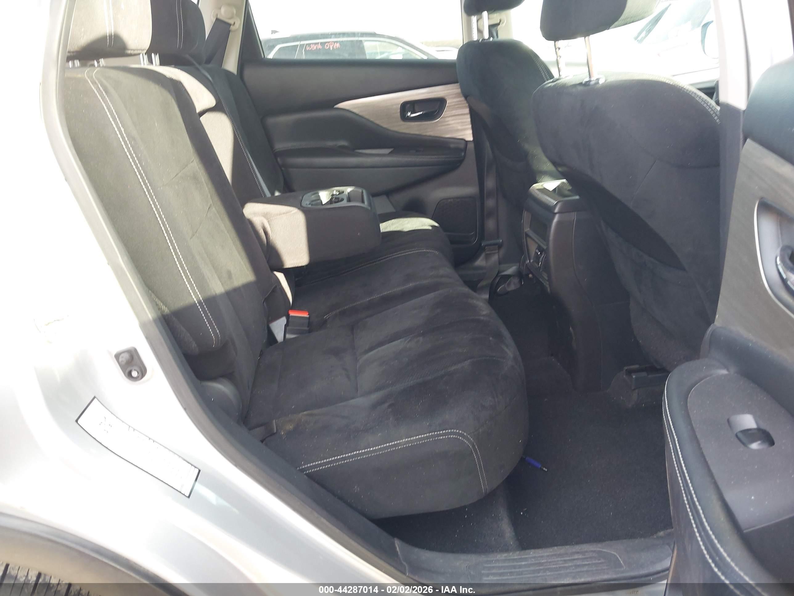 NISSAN MURANO image 8