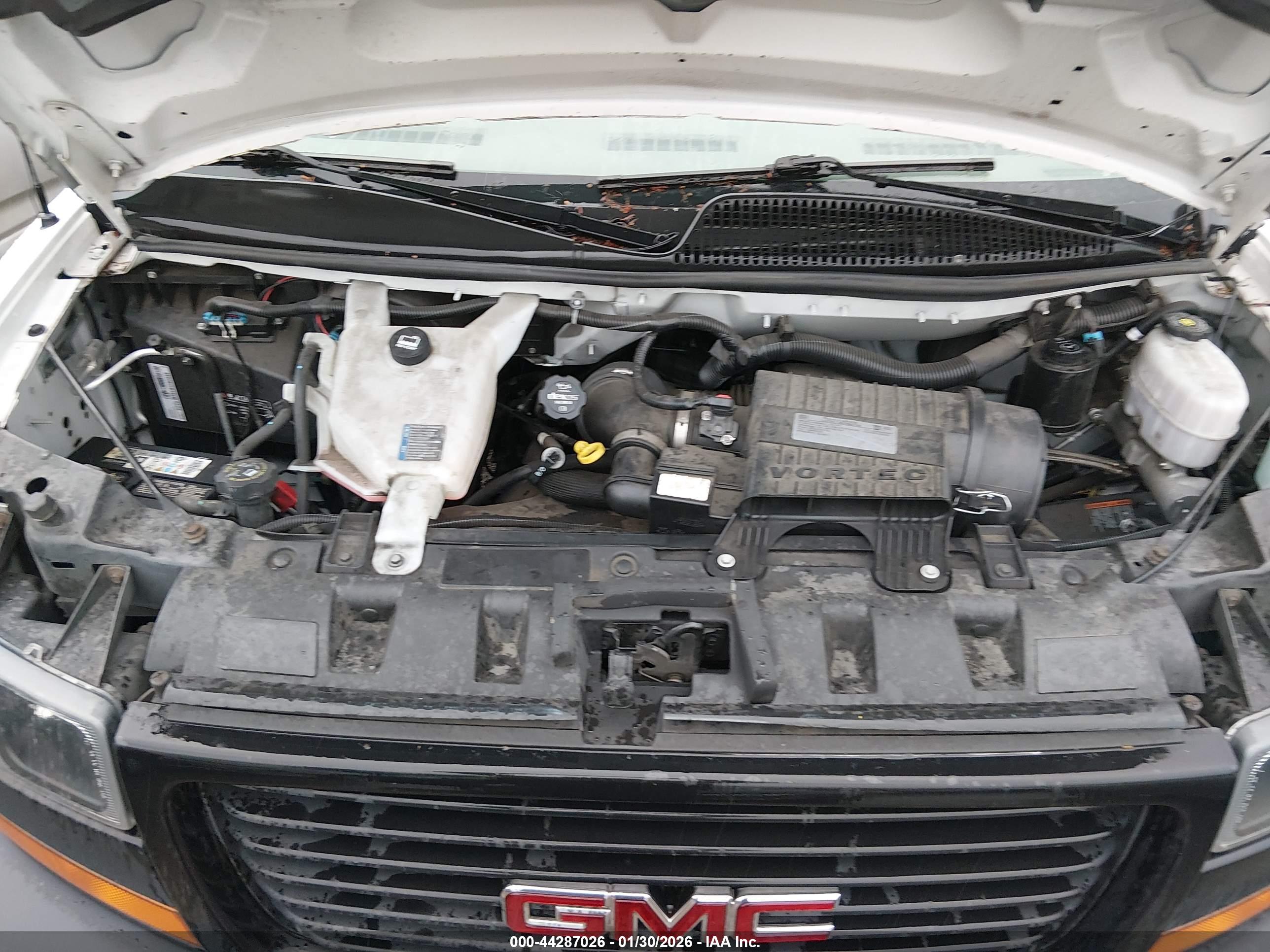 GMC SAVANA image 10