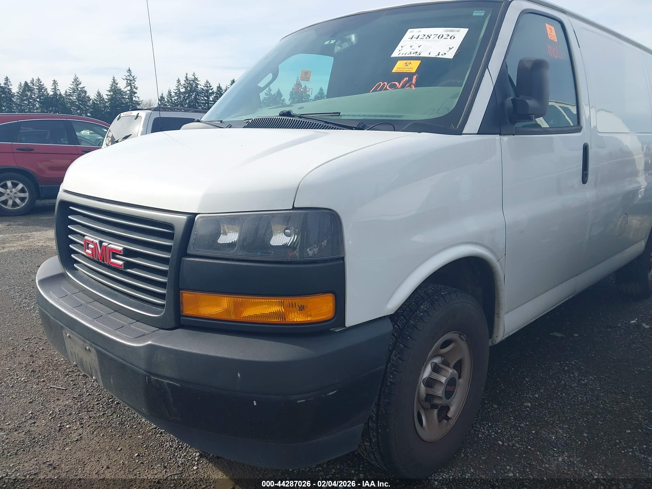 GMC SAVANA image 6