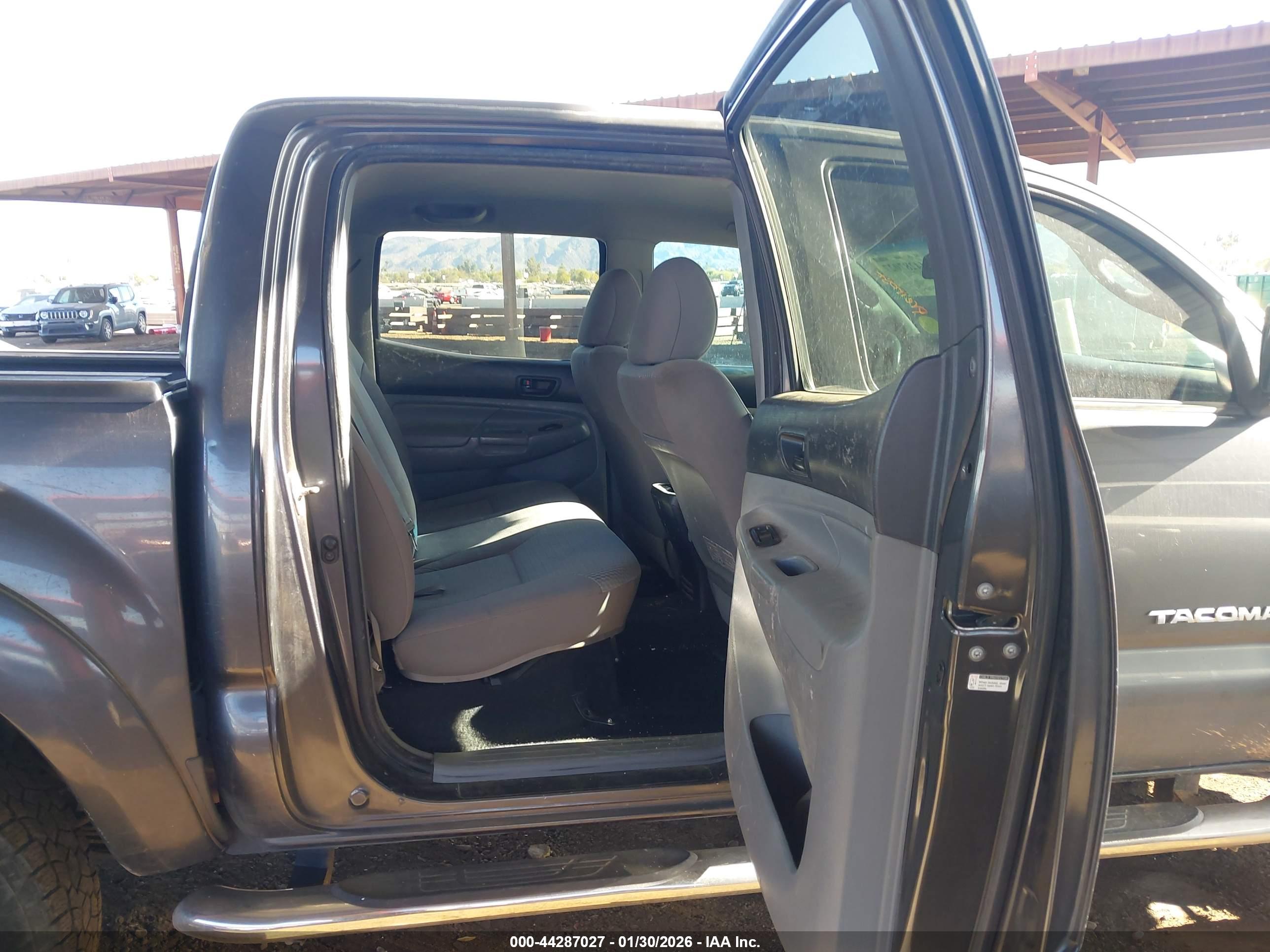 TOYOTA TACOMA image 8
