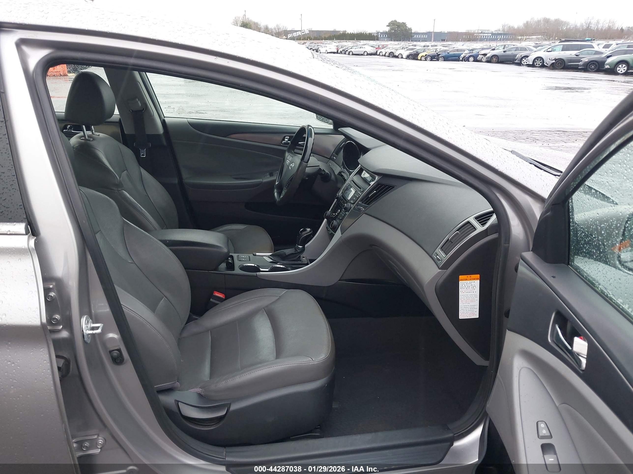 HYUNDAI SONATA image 5