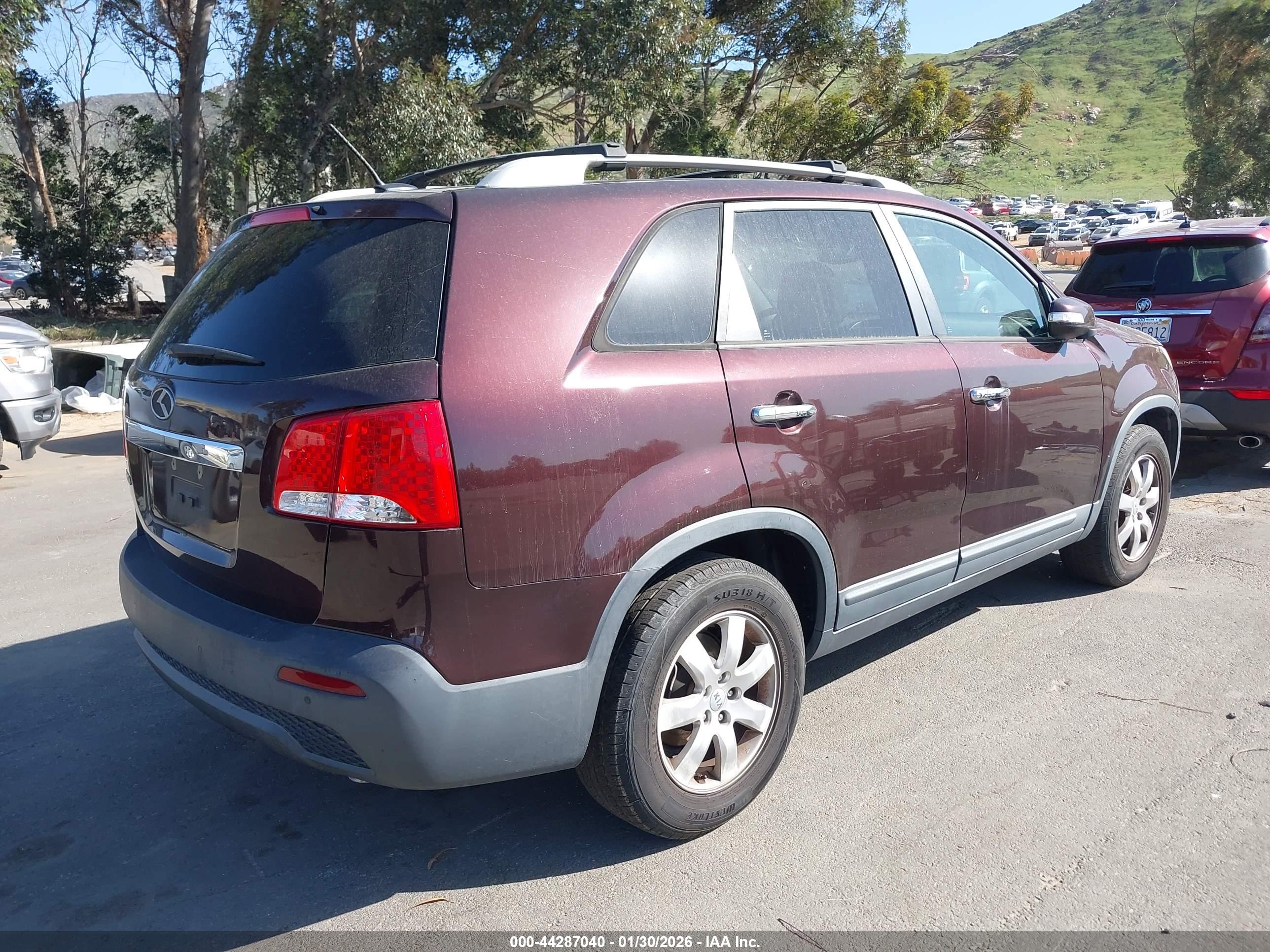 KIA SORENTO image 4