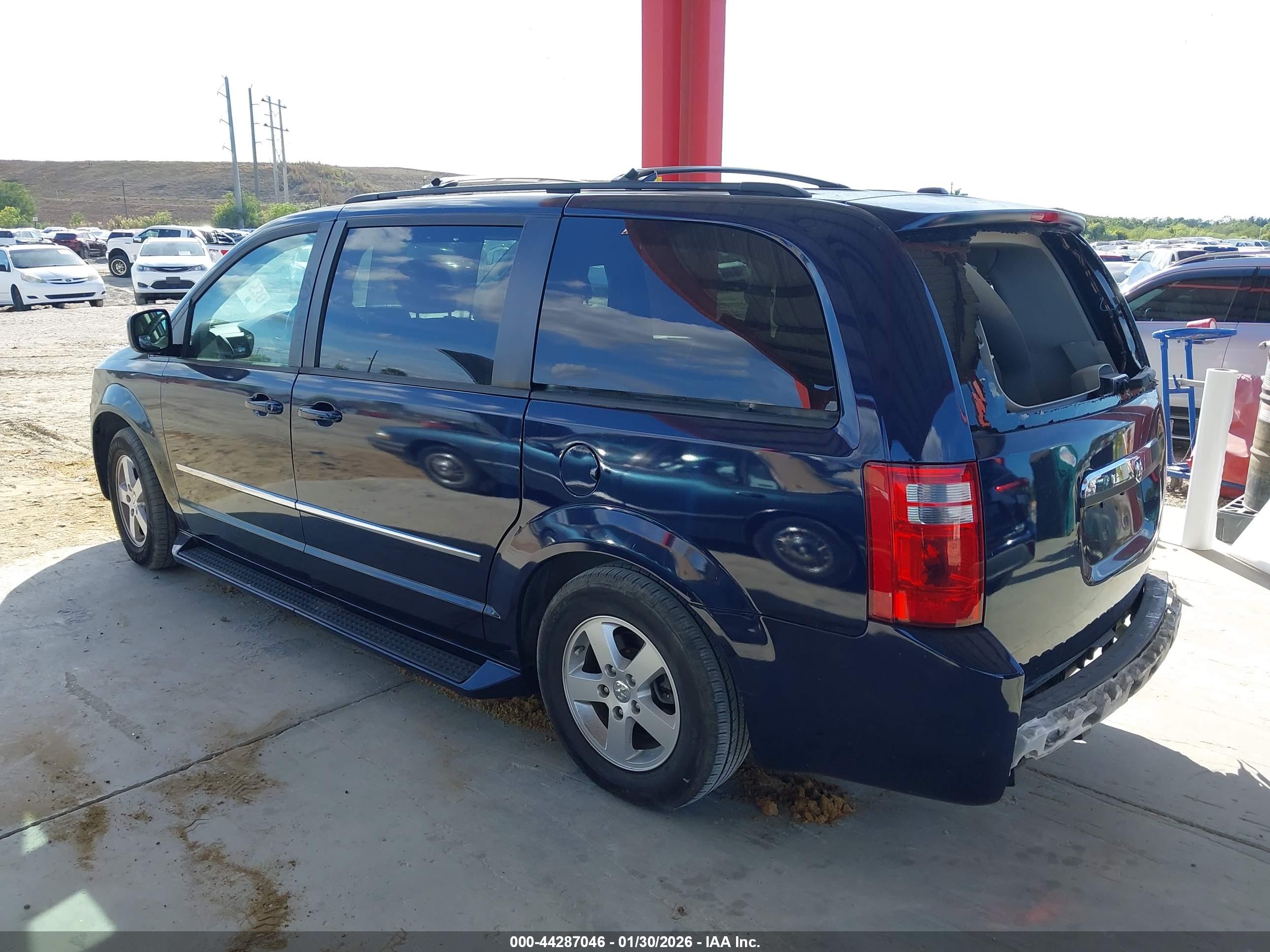 DODGE GRAND image 3