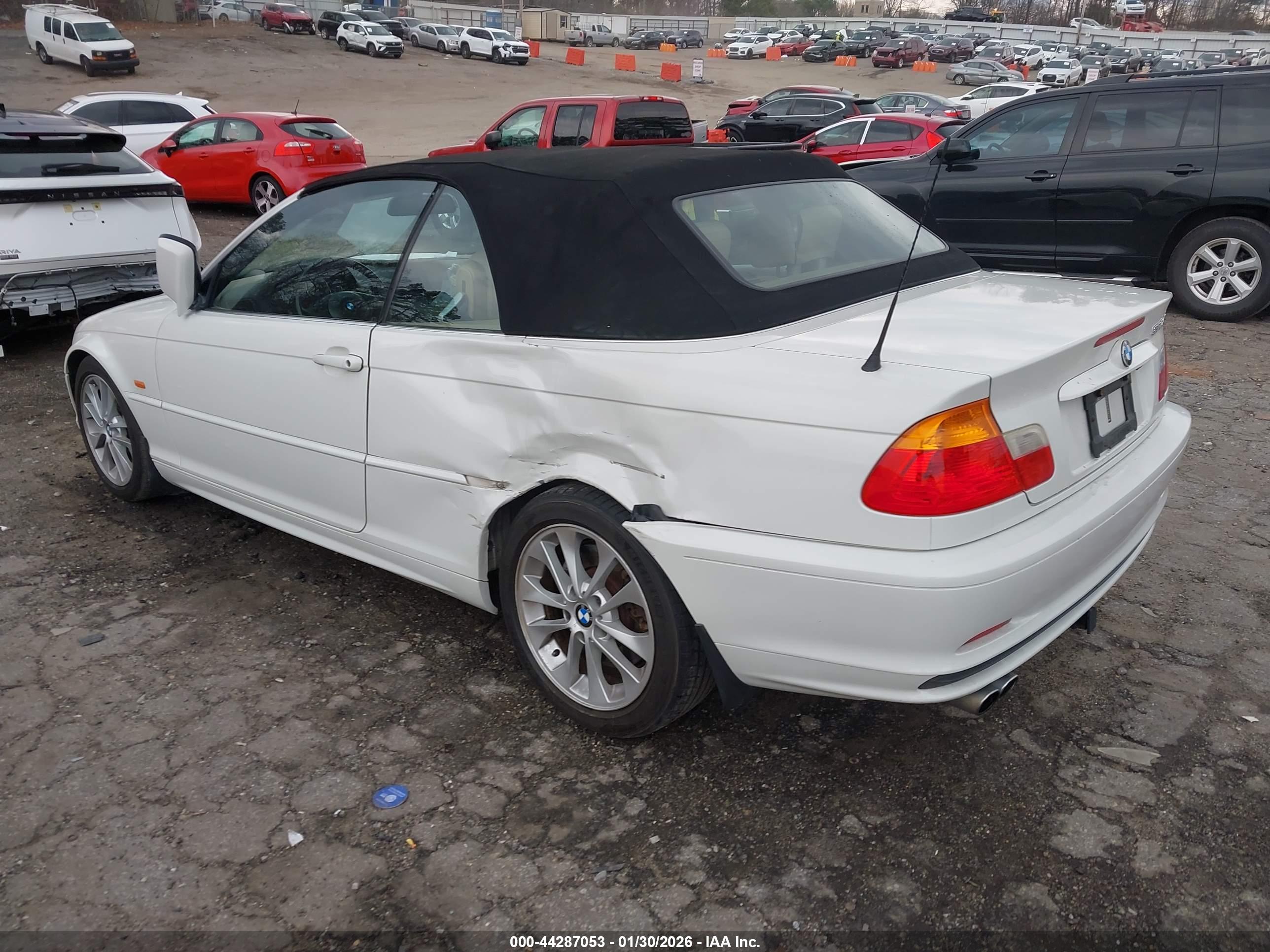 BMW 330CI image 3